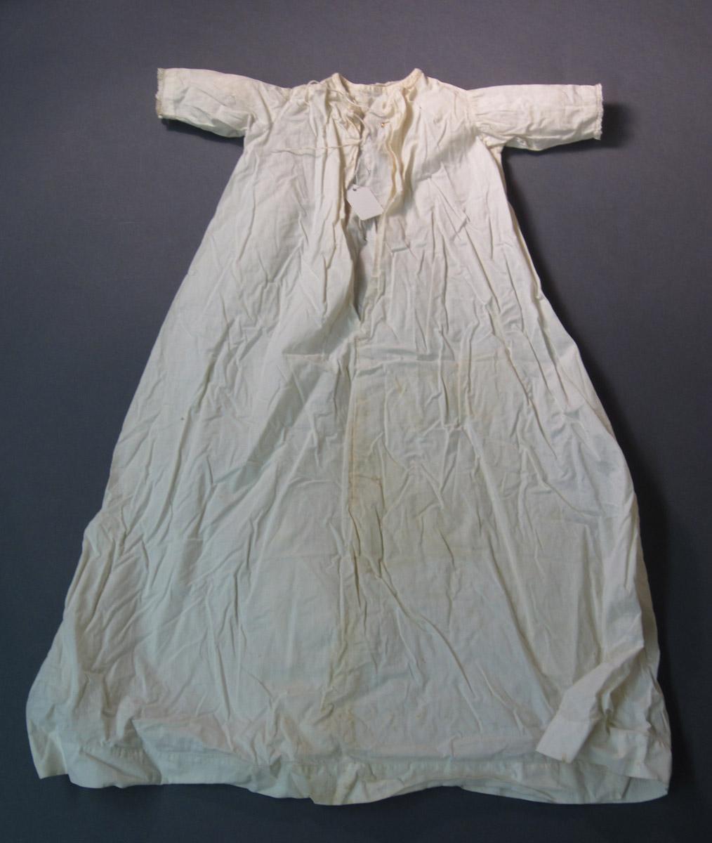 2002.0018.013 Dress, Back alt