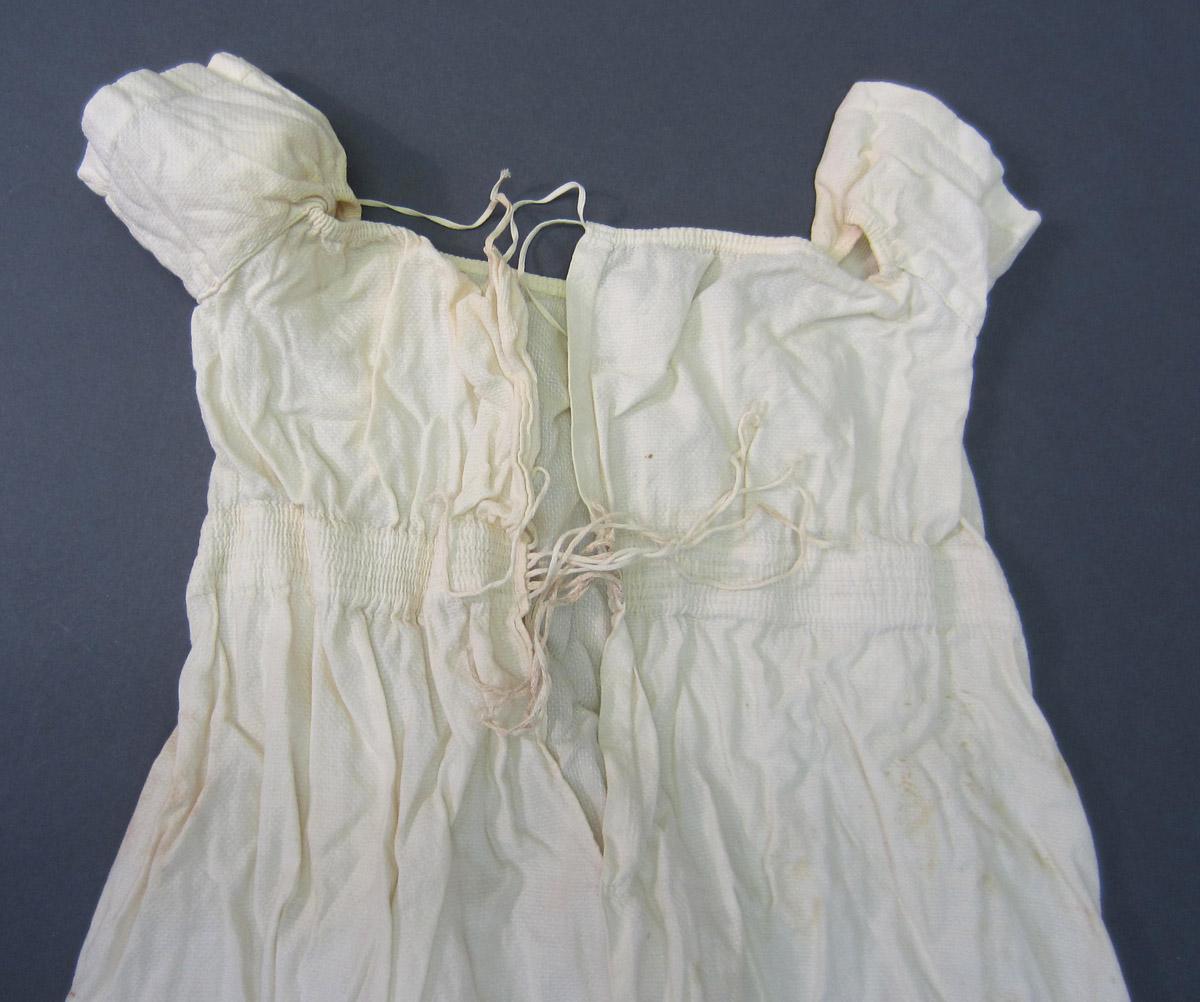 2002.0018.018 Bodice, Strings