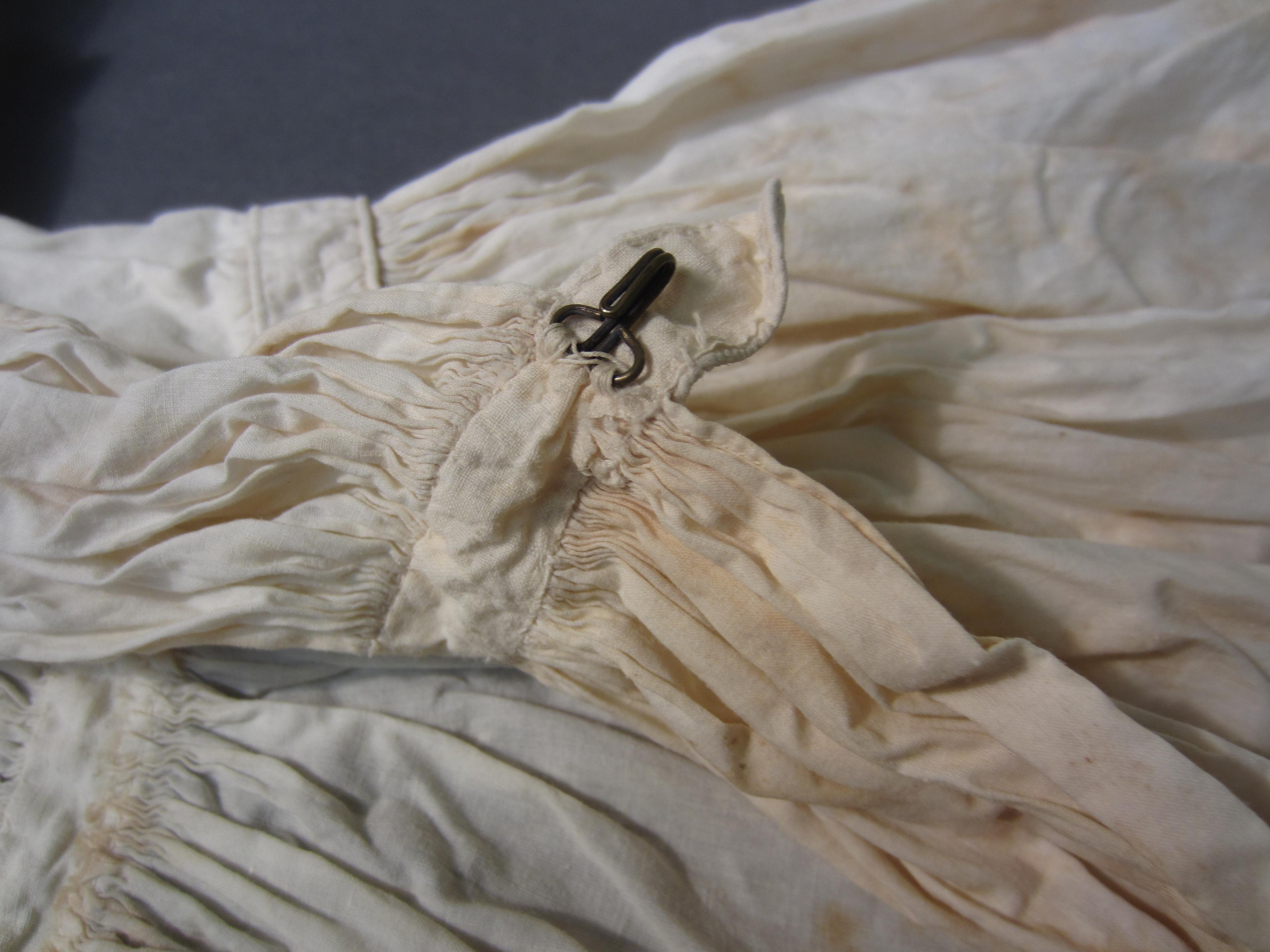 2002.0018.019 Dress, Detail