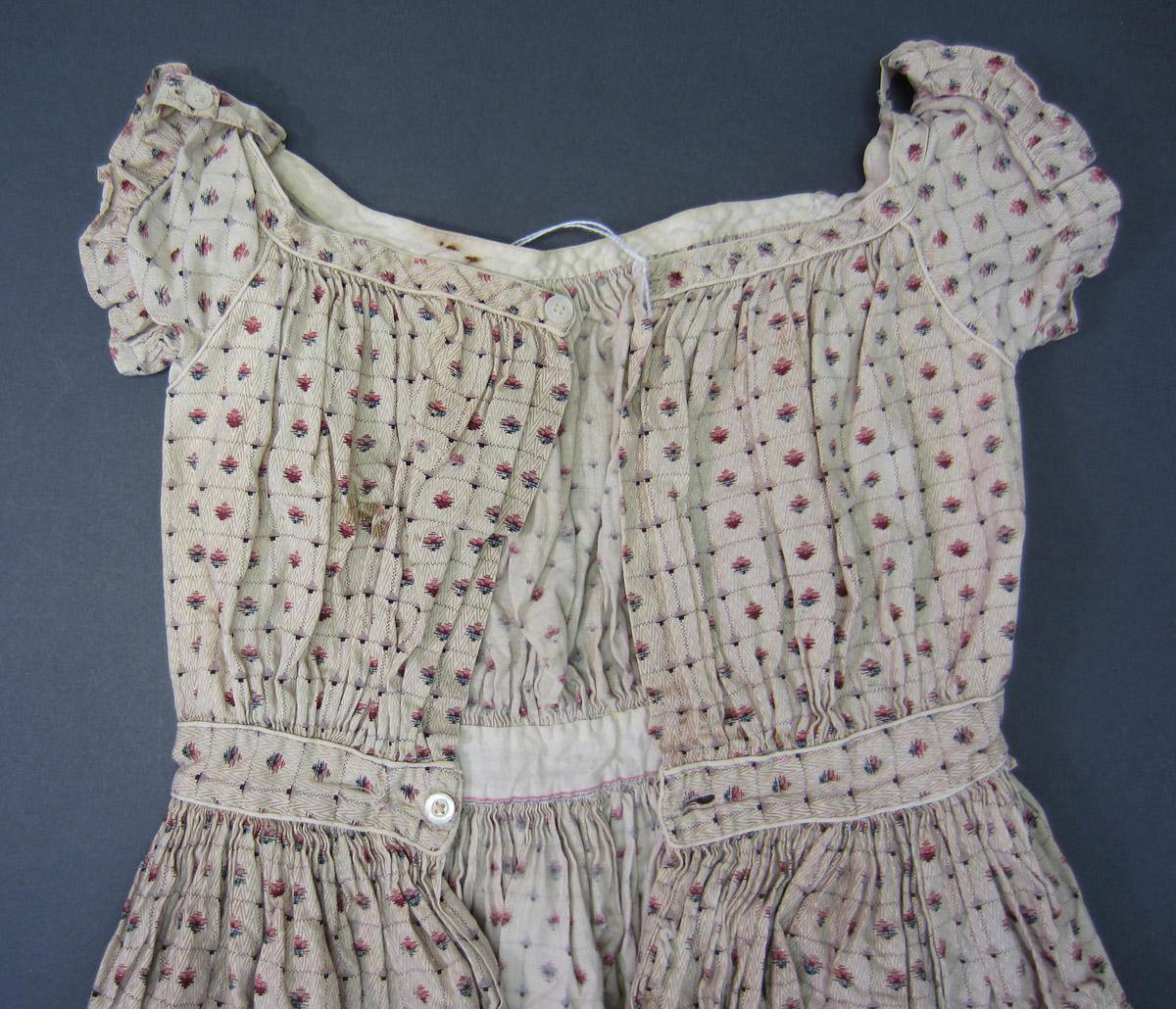 2002.0018.022 Dress, Buttons
