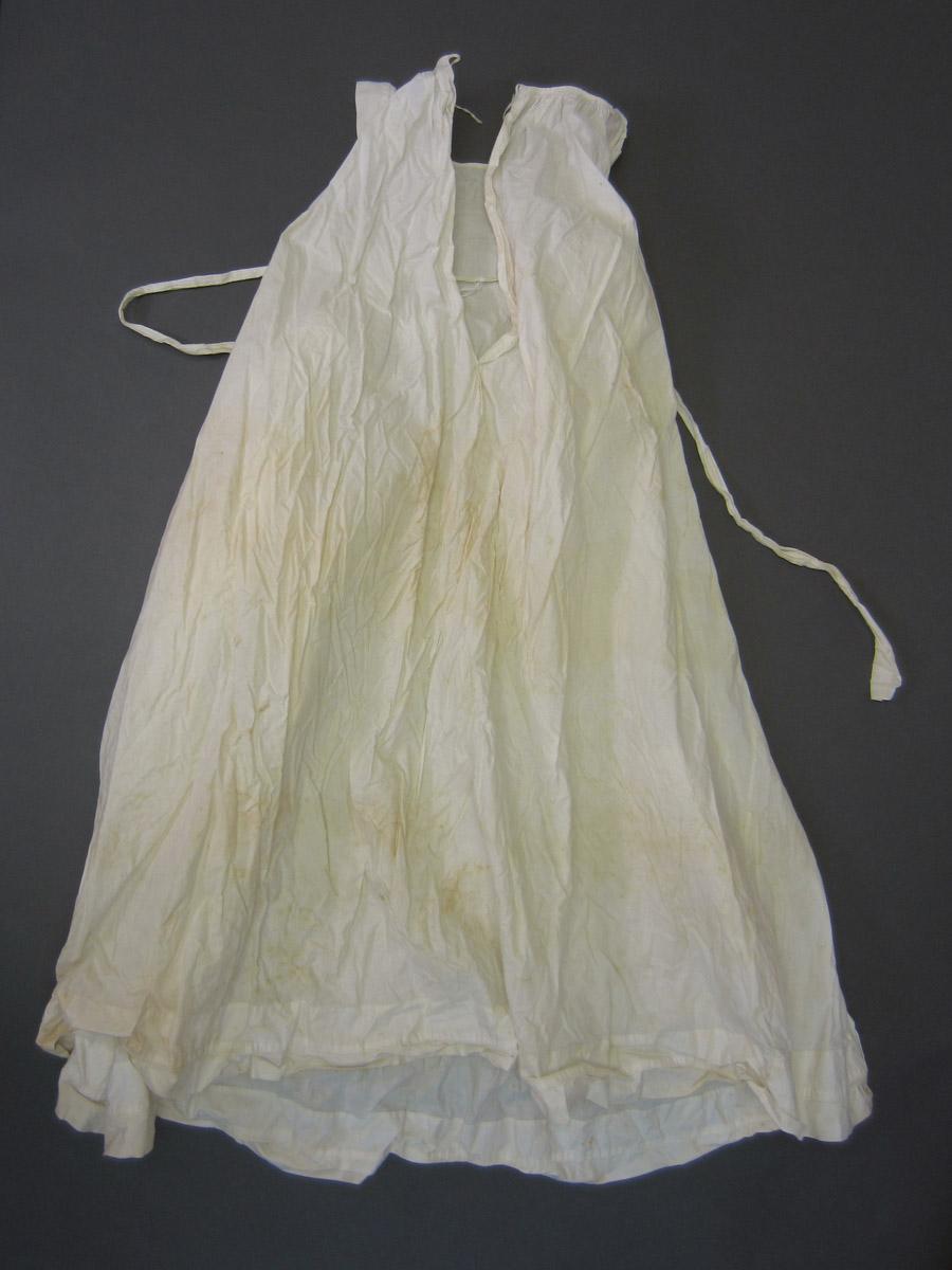 2002.0018.024 Dress, Back 2
