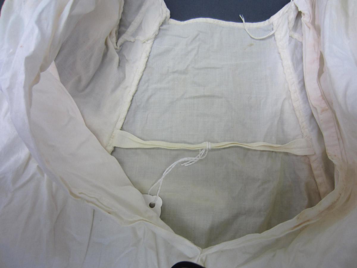 2002.0018.024 Dress, Detail