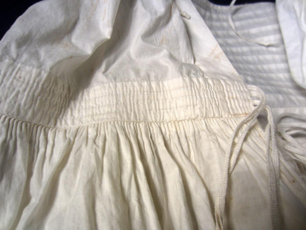 2002.0018.025 Dress, Detail