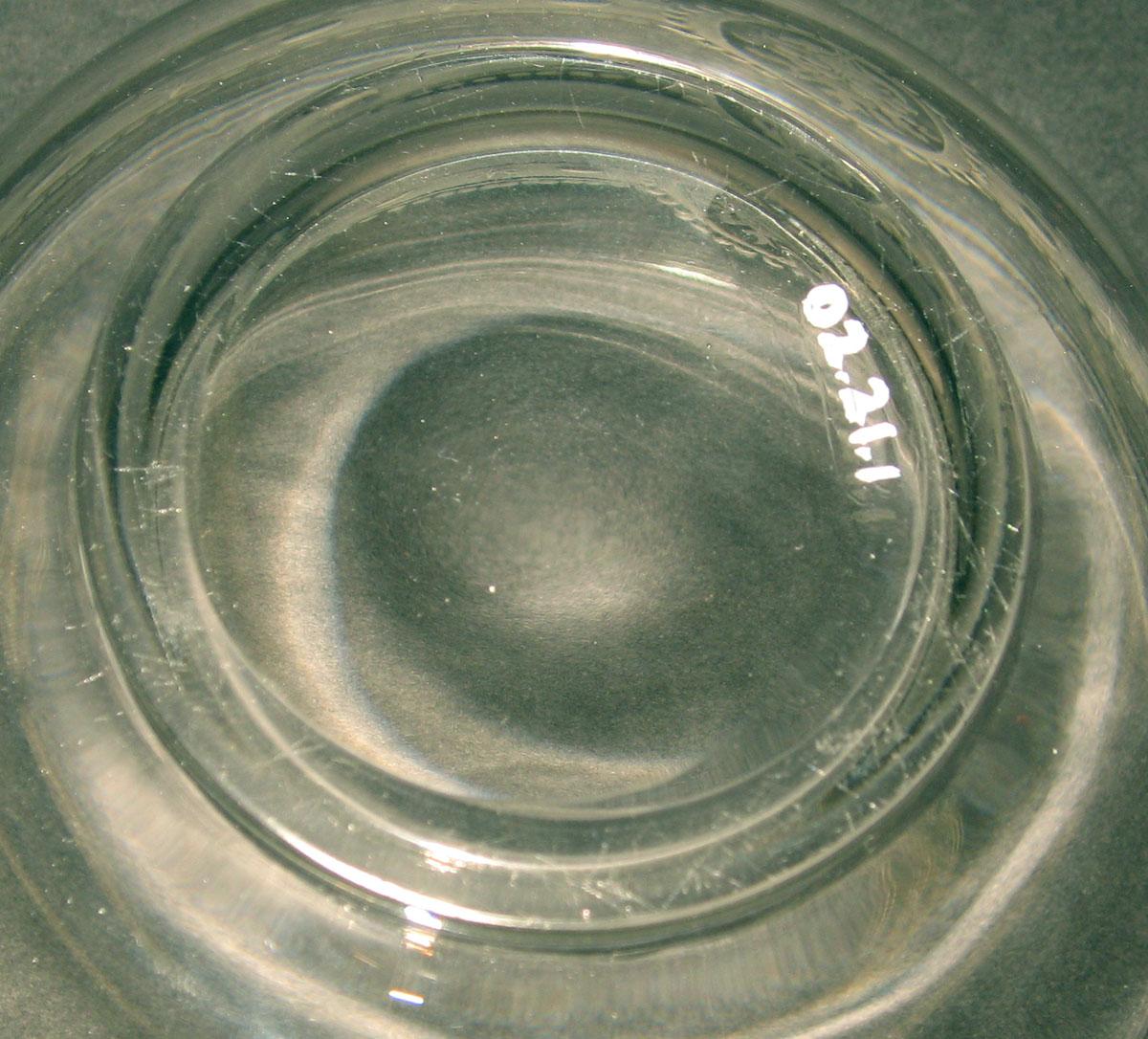2002.0021.001 Glass finger bowl (underside)