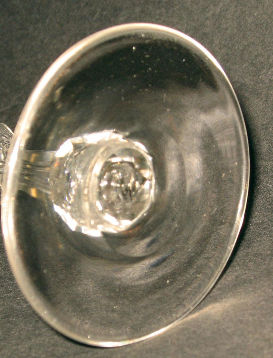 2002.0021.003 Glass flute glass (underside)
