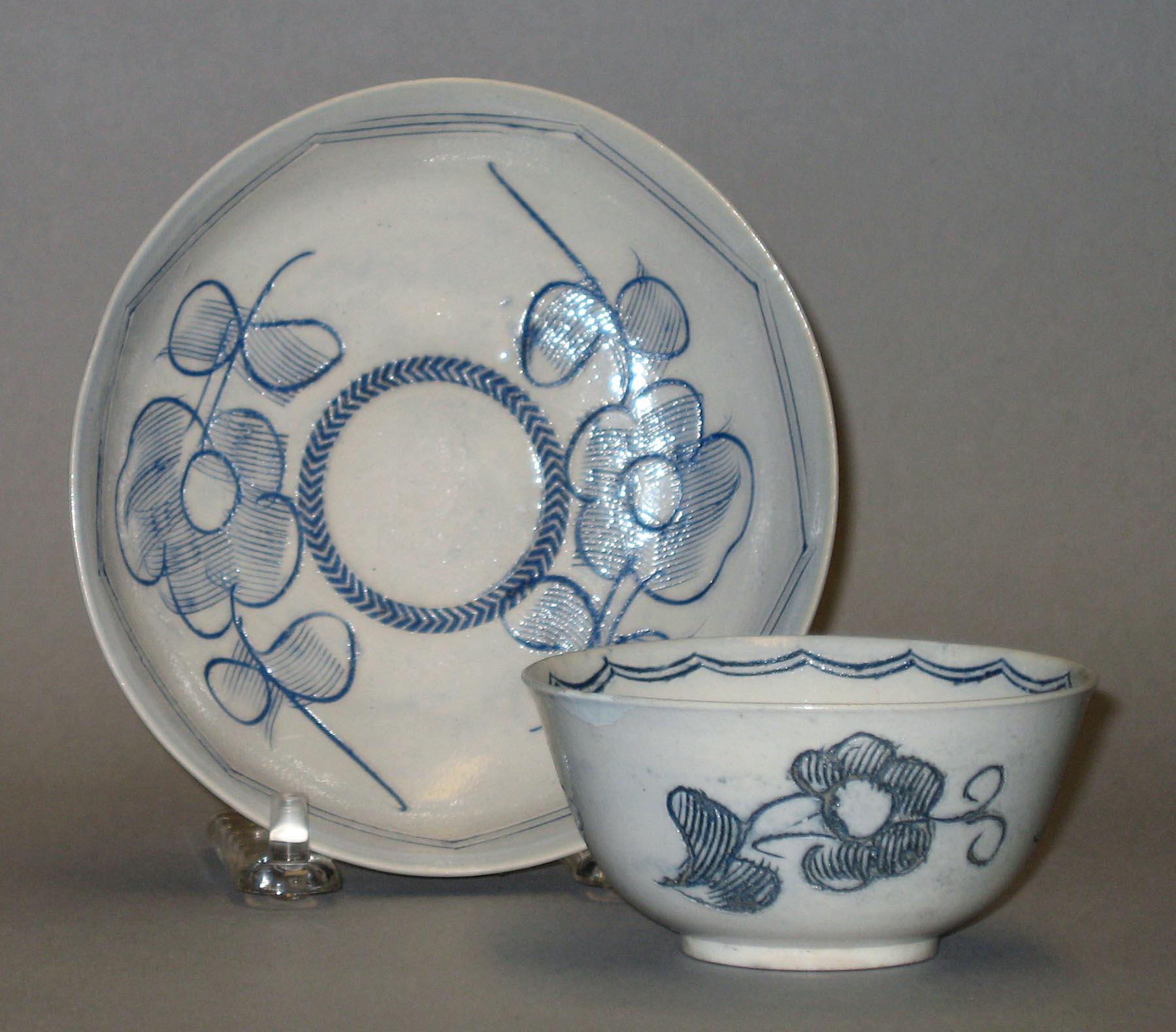 1958.0950, .0951 Teabowl and saucer