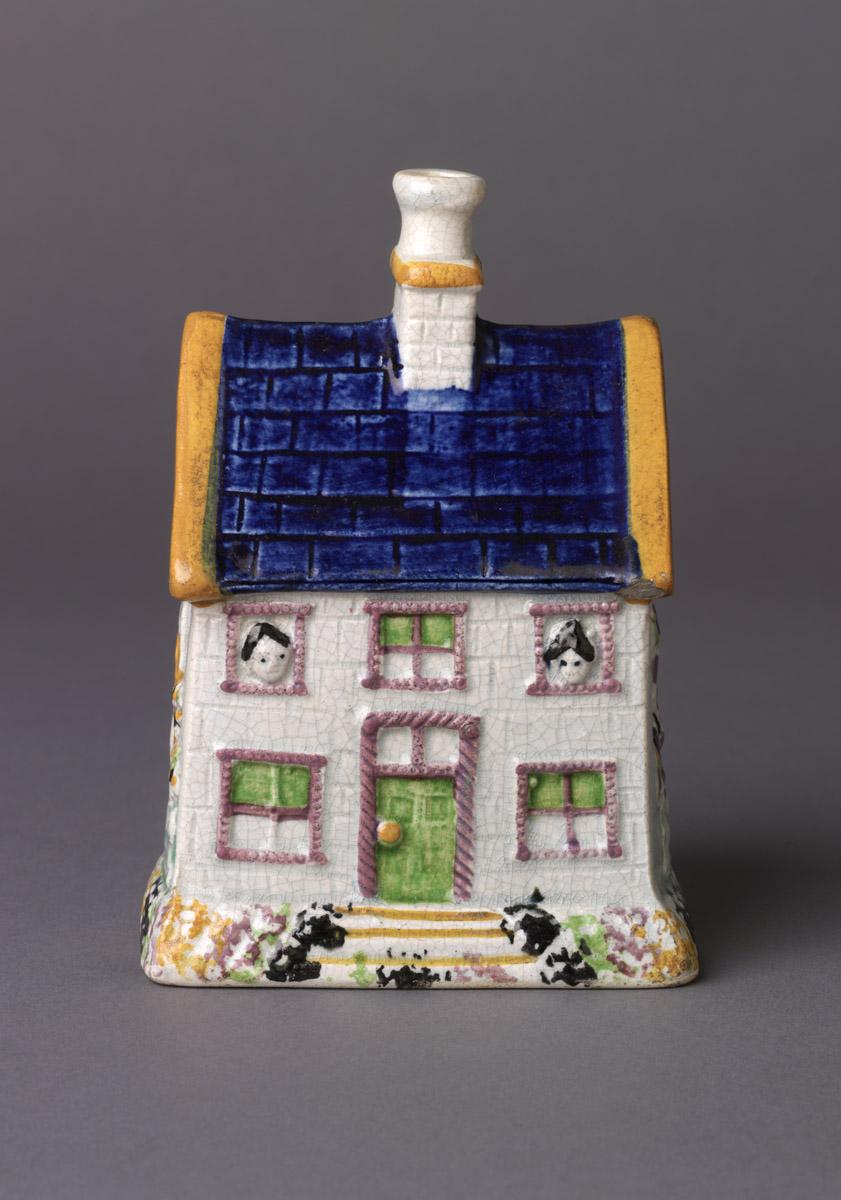 2002.0030.018 Bank in the form of a house