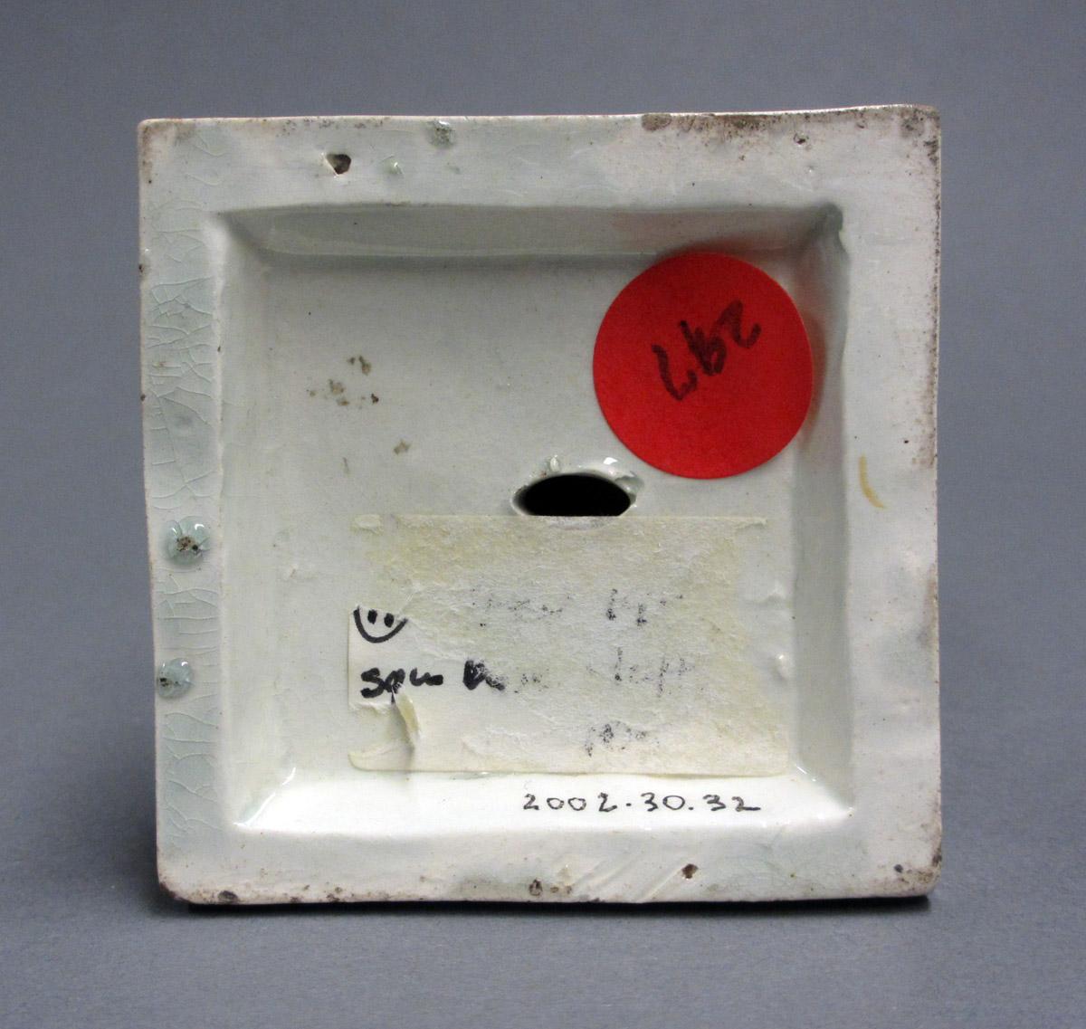 2002.0030.032 base