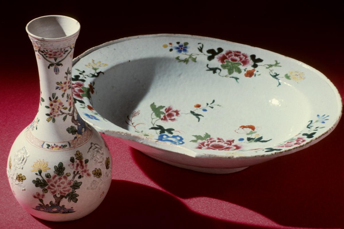 1956.0038.096 Apothecary bowl, 1958.0957 Bottle