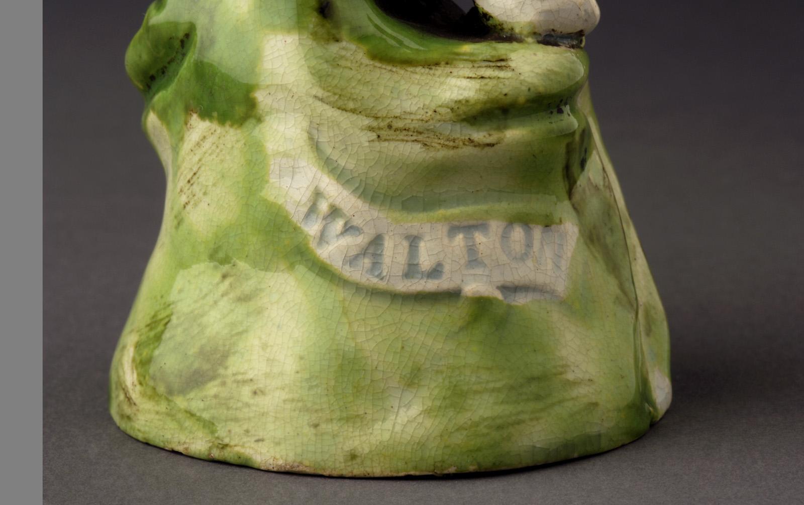 2002.0030.068 Walton pearlware figure, detail