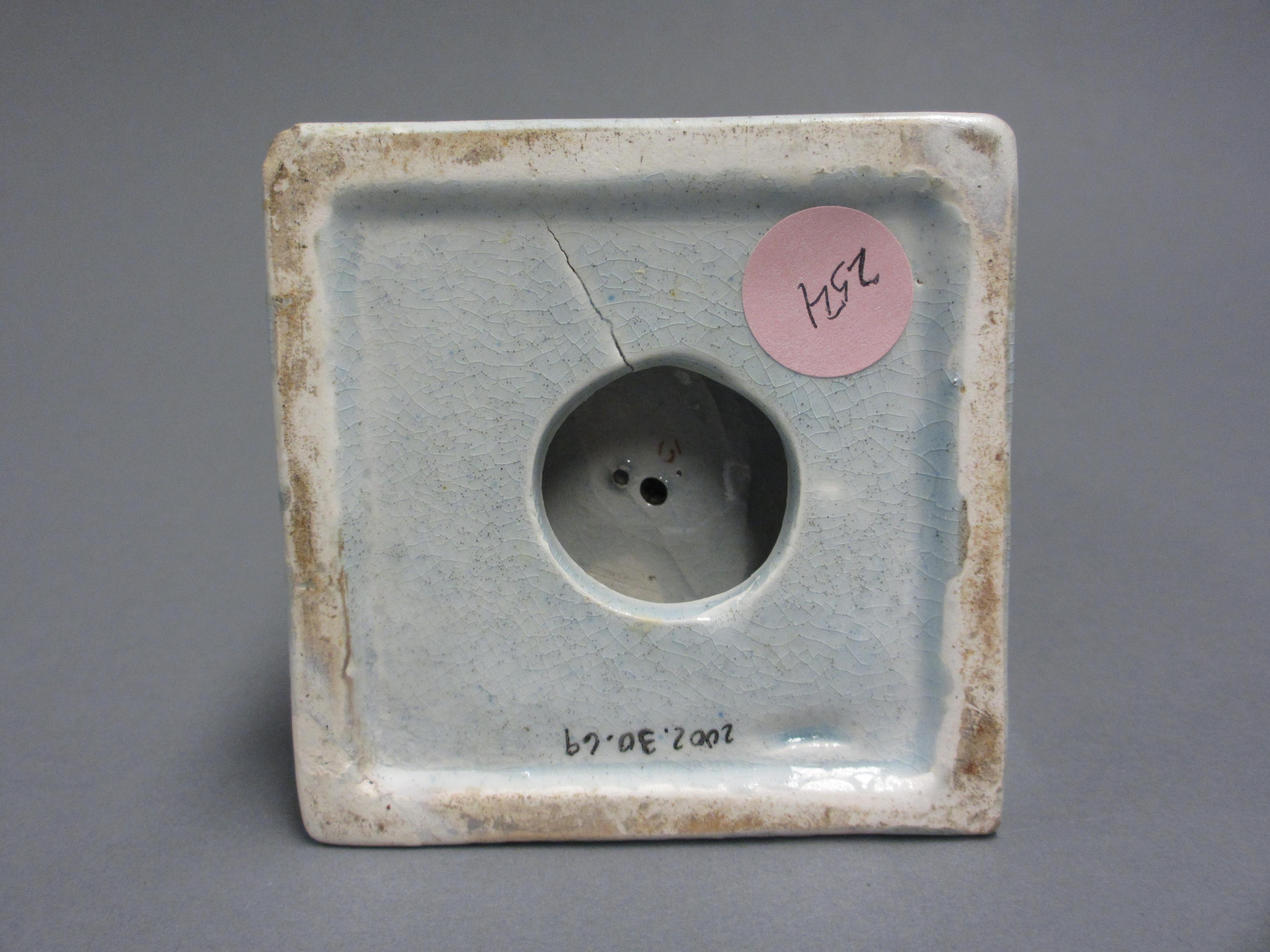 2002.0030.069 base
