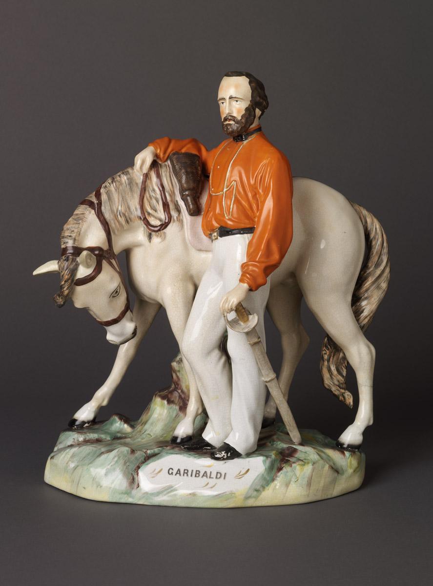 2002.0030.080 Garibaldi figure group
