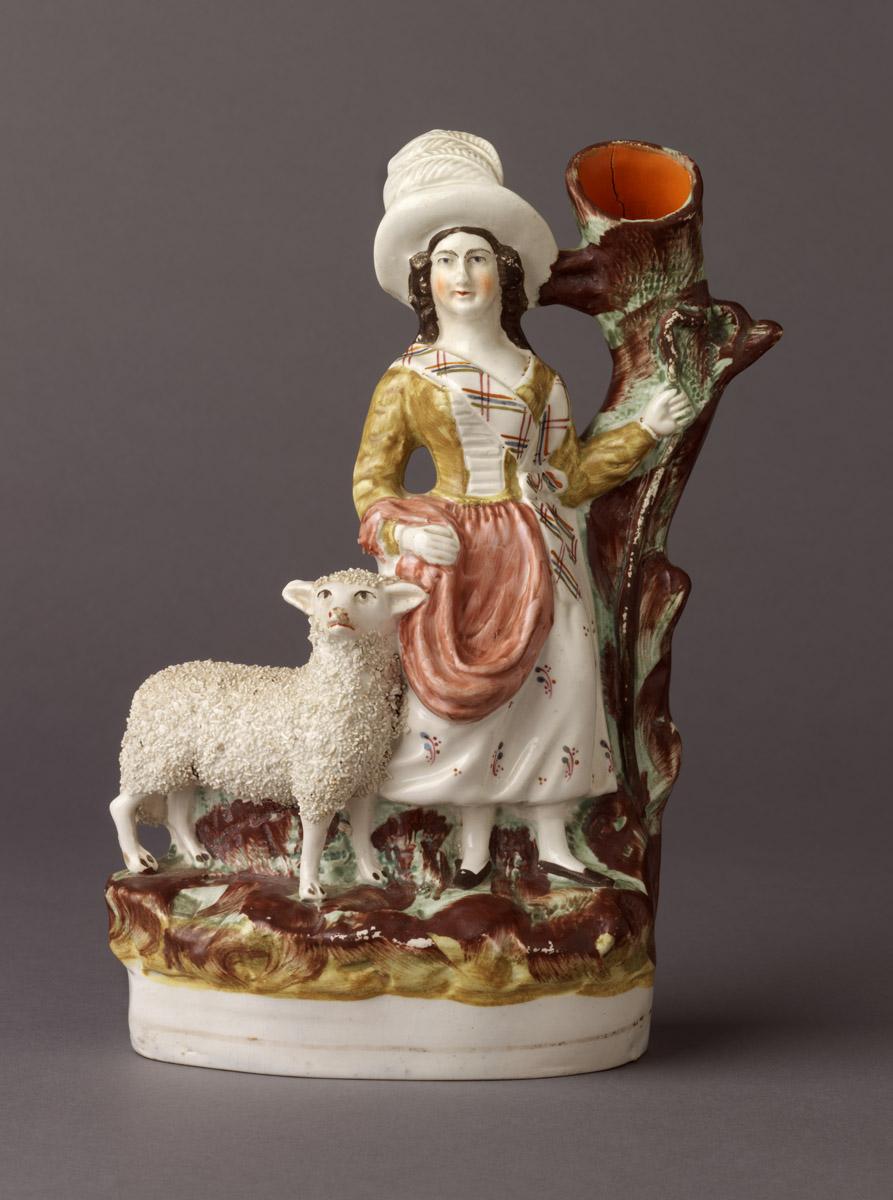2002.0030.118 Shepherdess spill vase figure