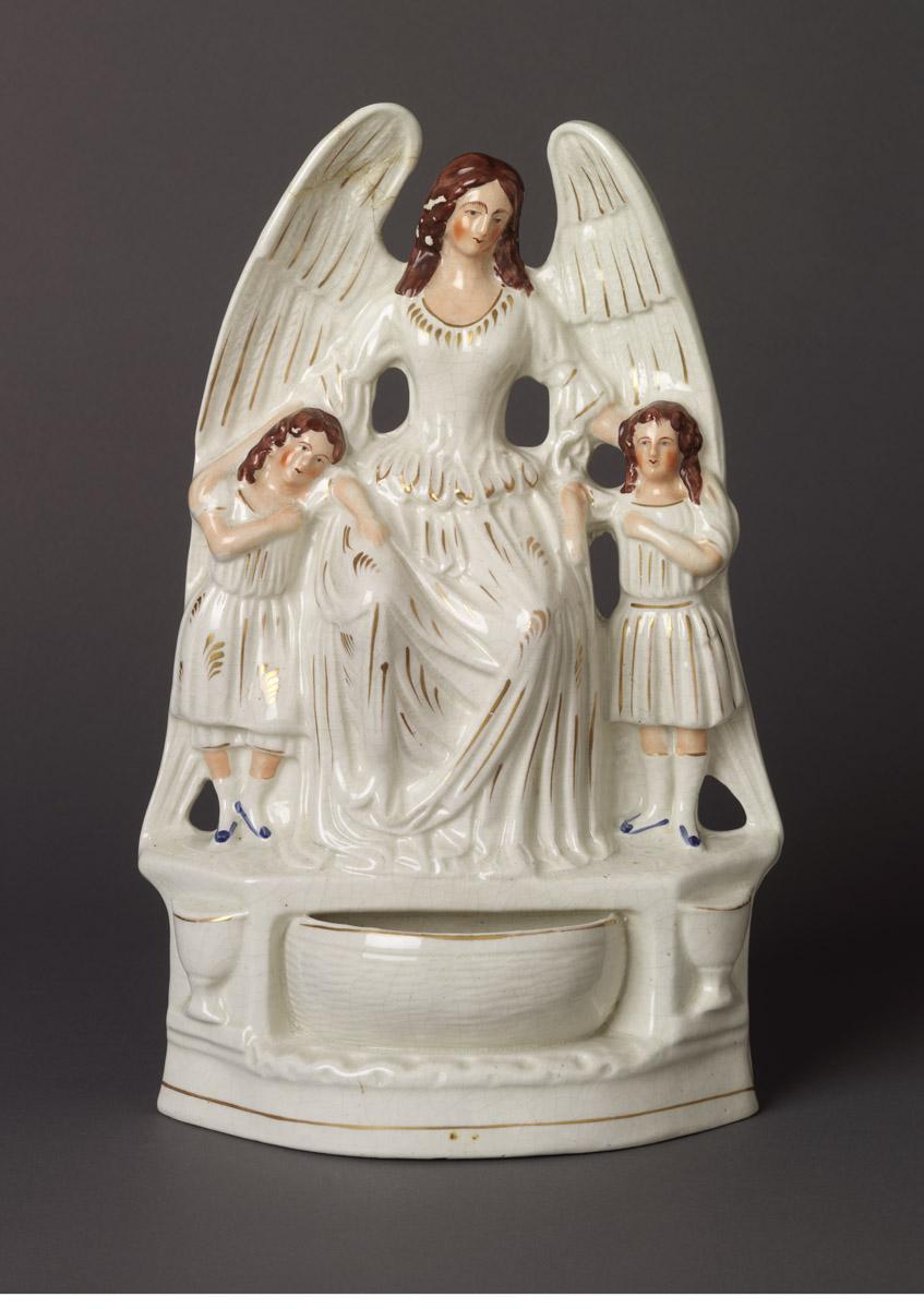 2002.0030.141 Pearlware Figure Group/Font