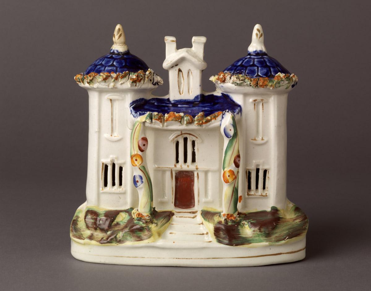2002.0030.199 House or castle figure