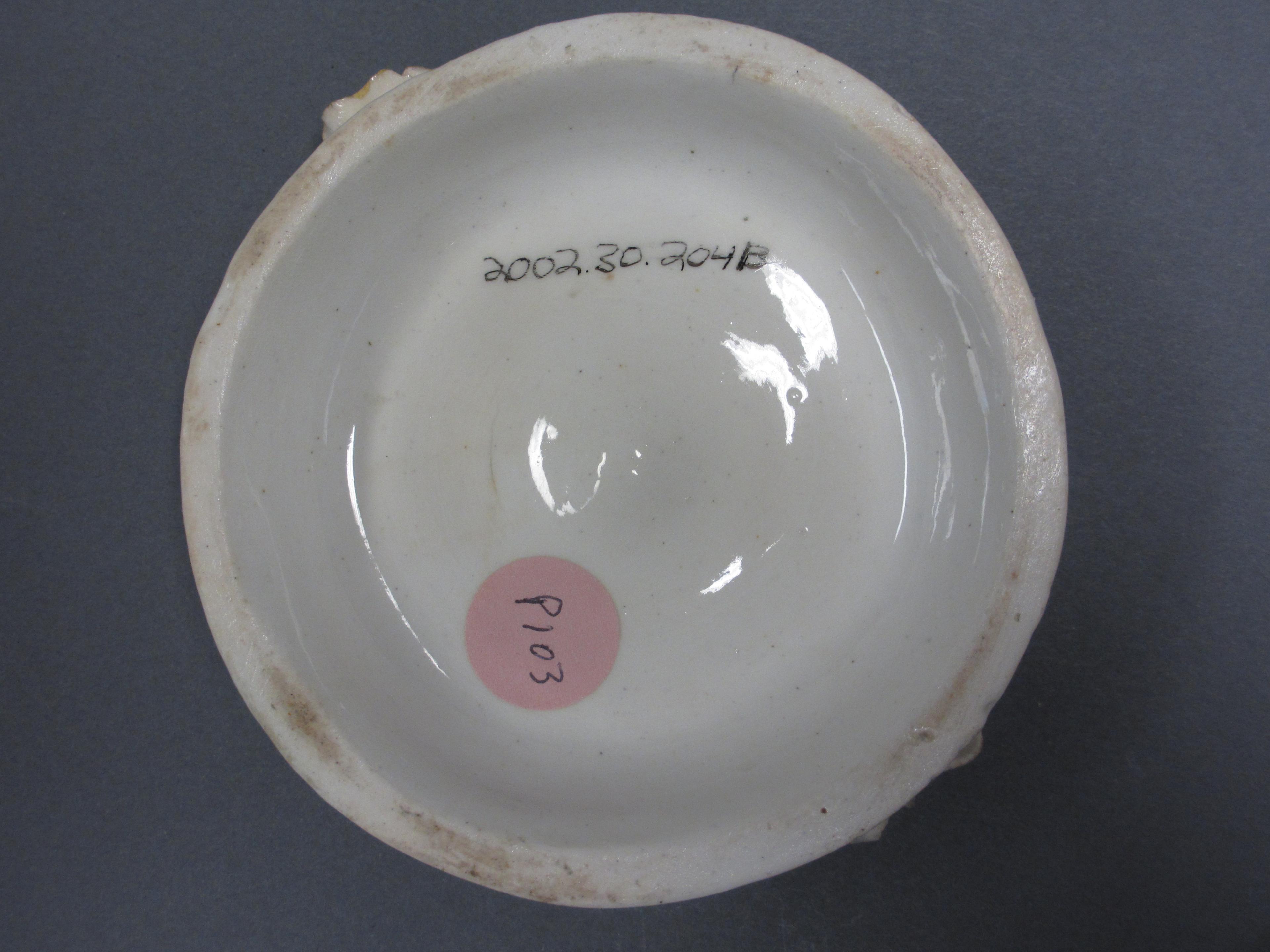 2002.0030.204 underside of B base