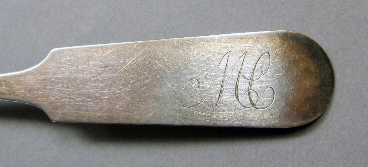 2002.0034.003.001 teaspoon engraving