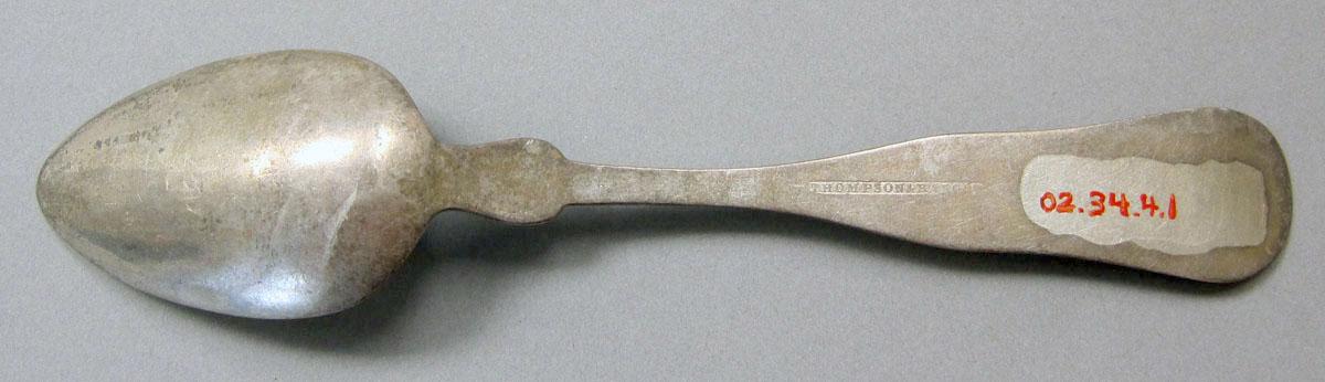 2002.0034.004.001 teaspoon underside