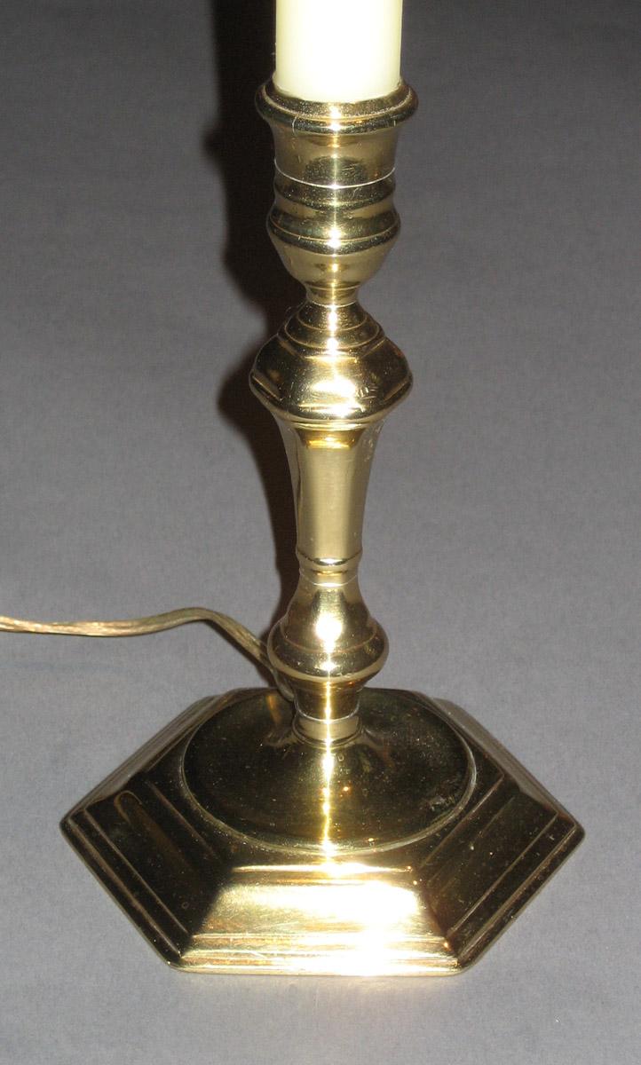1958.0971 Candlestick