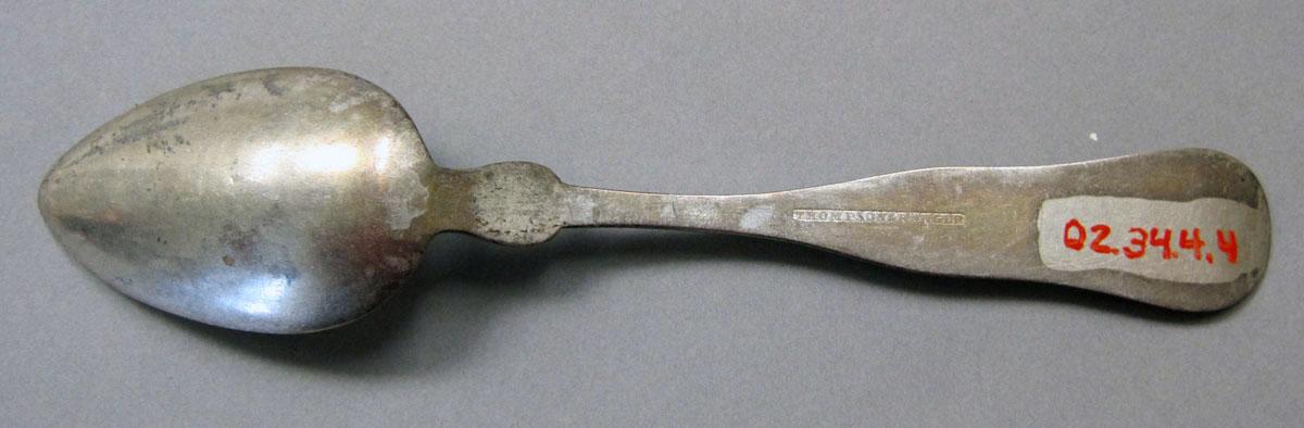 2002.0034.004.004 teaspoon underside