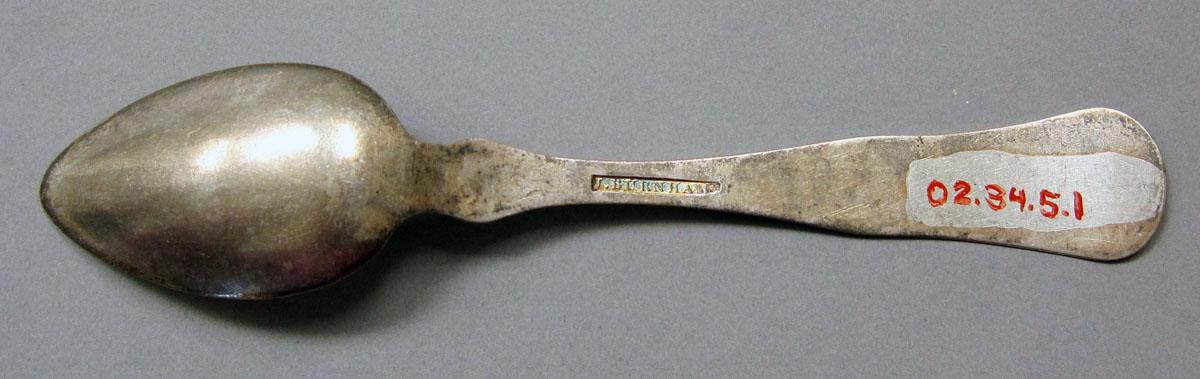 2002.0034.005.001 teaspoon underside