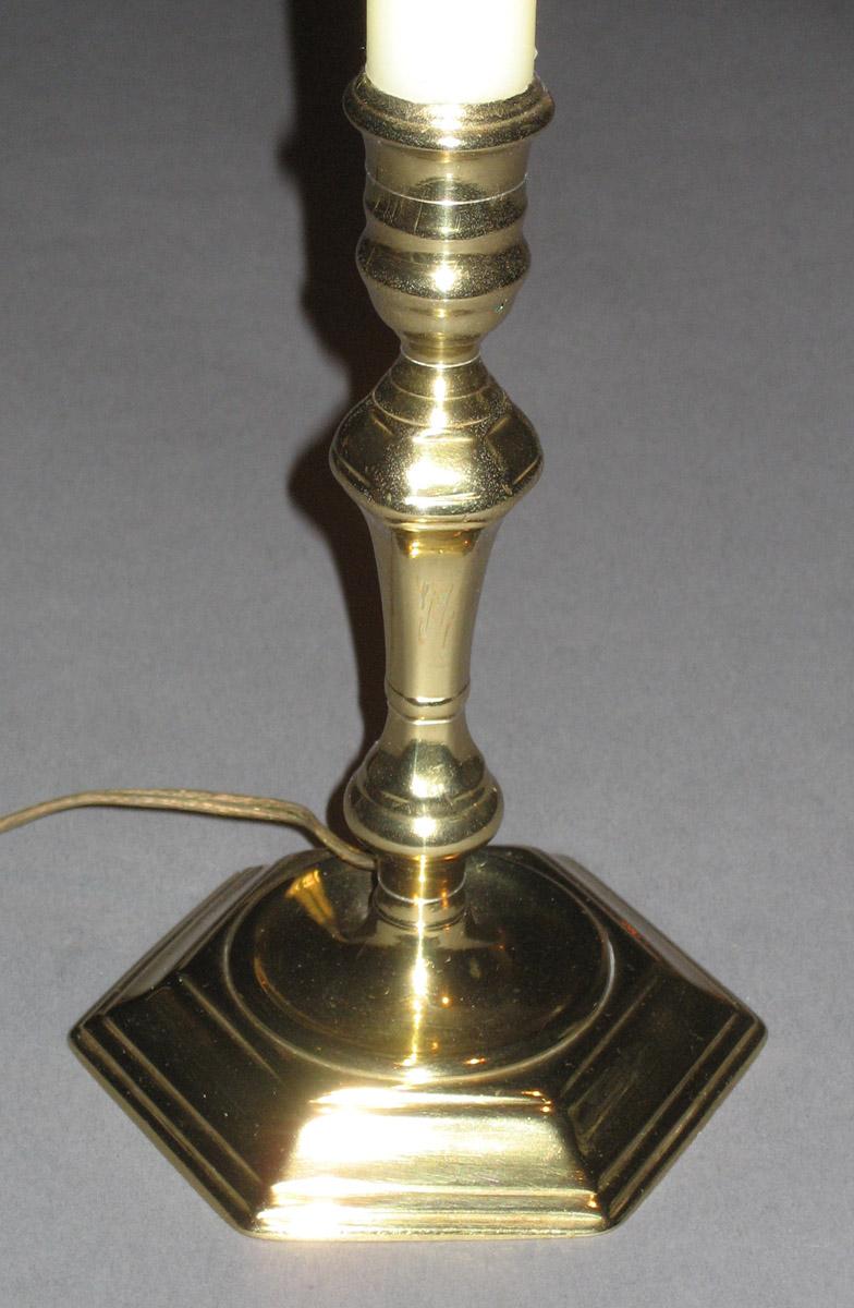 1958.0972 Candlestick