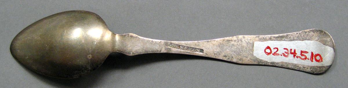 2002.0034.005.010 Silver Spoon underside