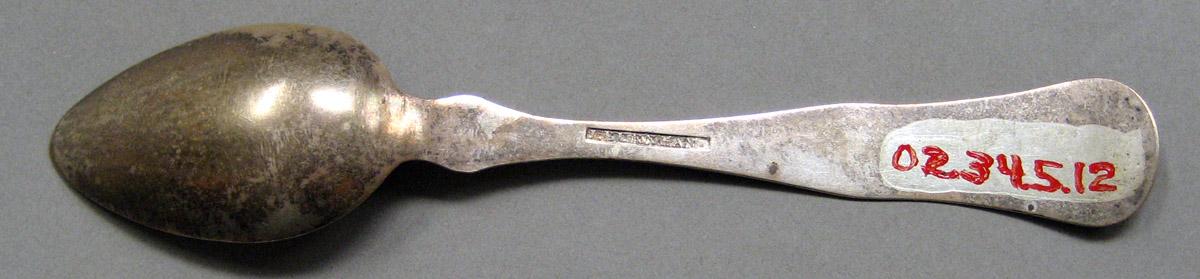 2002.0034.005.012 Silver Spoon underside