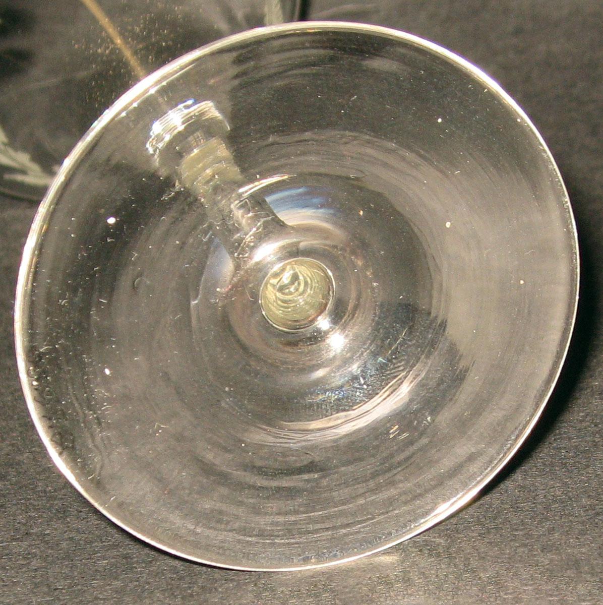 2002.0037.002 Glass wineglass or sherry glass (underside)