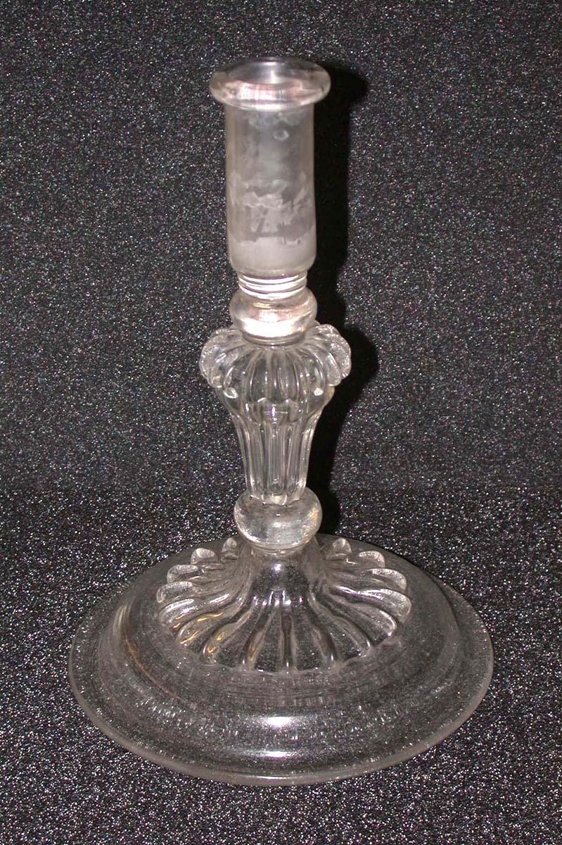 2002.0038 Glass candlestick
