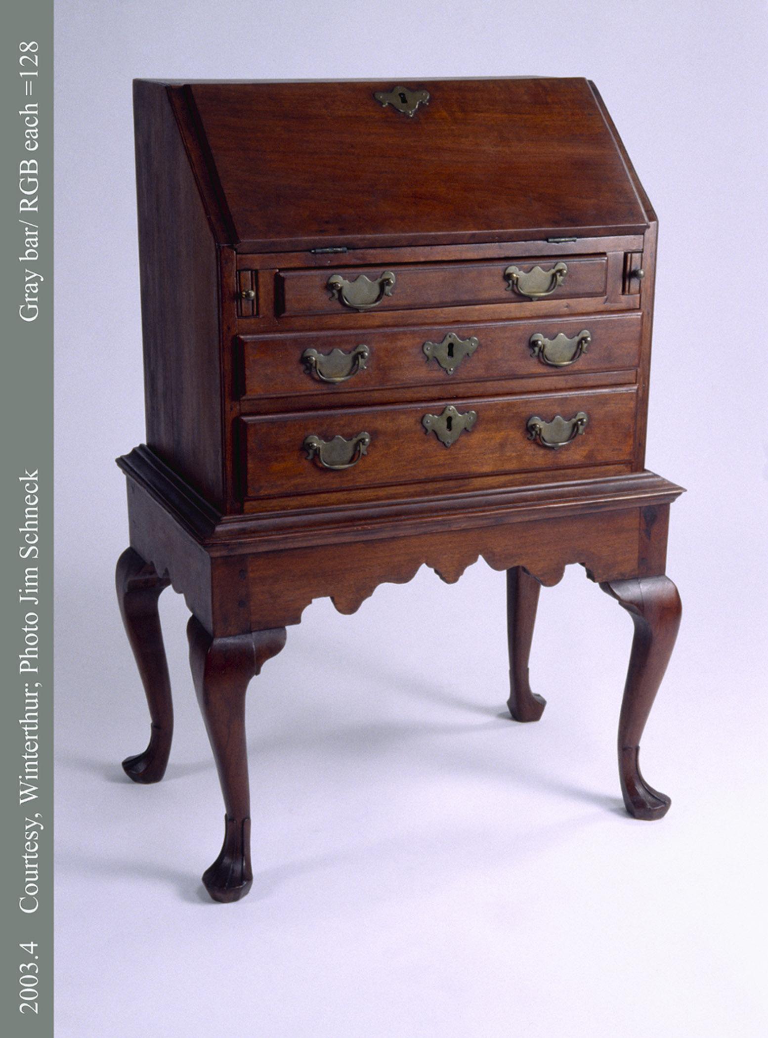 2003.0004 Desk