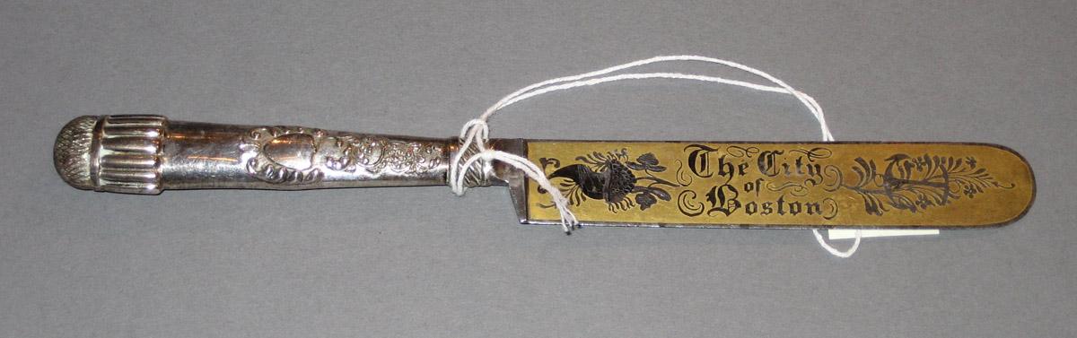 2003.0008.003 Knife (detail)