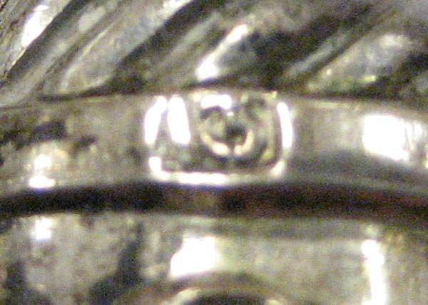 2003.0008.007 Knife (mark)