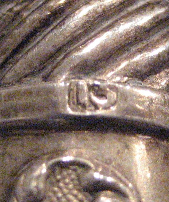 2003.0008.013 Fork (mark)