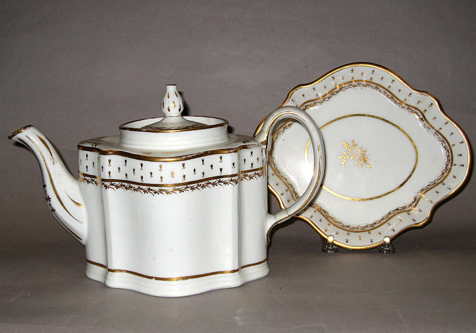 2003.0011.001 A- C New Hall hard-paste porcelain teapot and stand