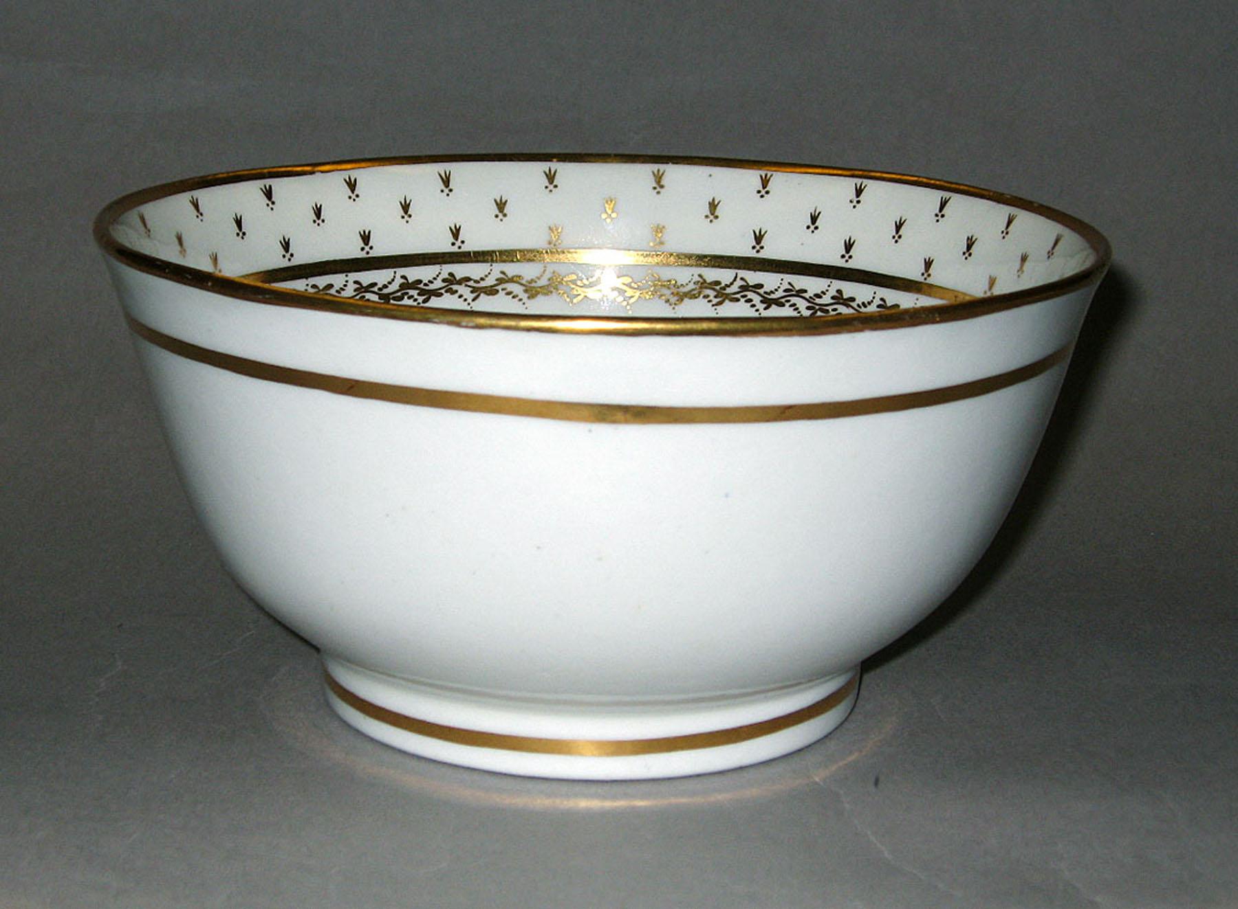 2003.0011.004 New Hall porcelain bowl