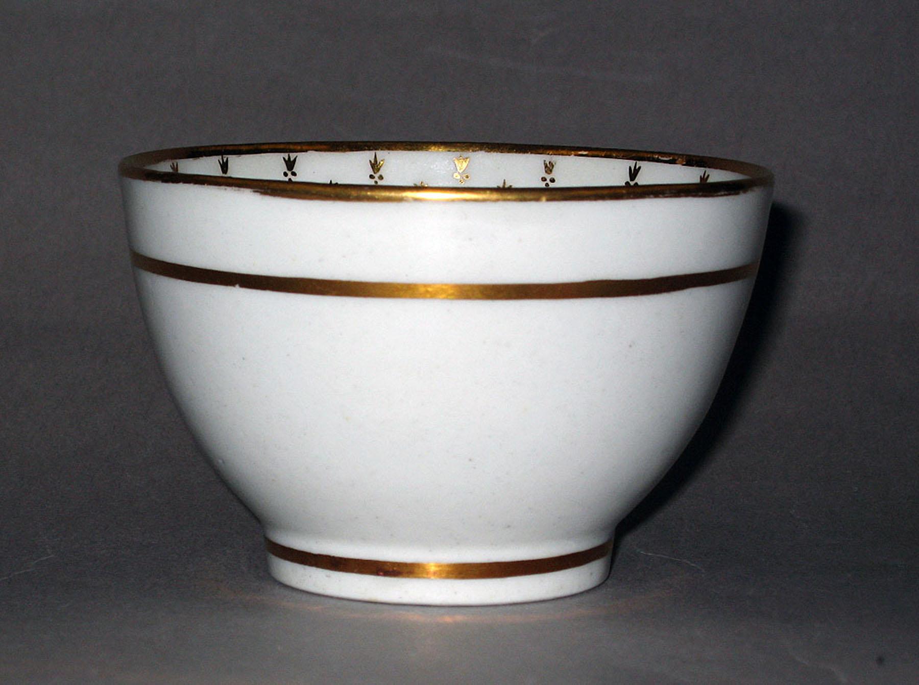 2003.0011.007 New Hall porcelain teabowl