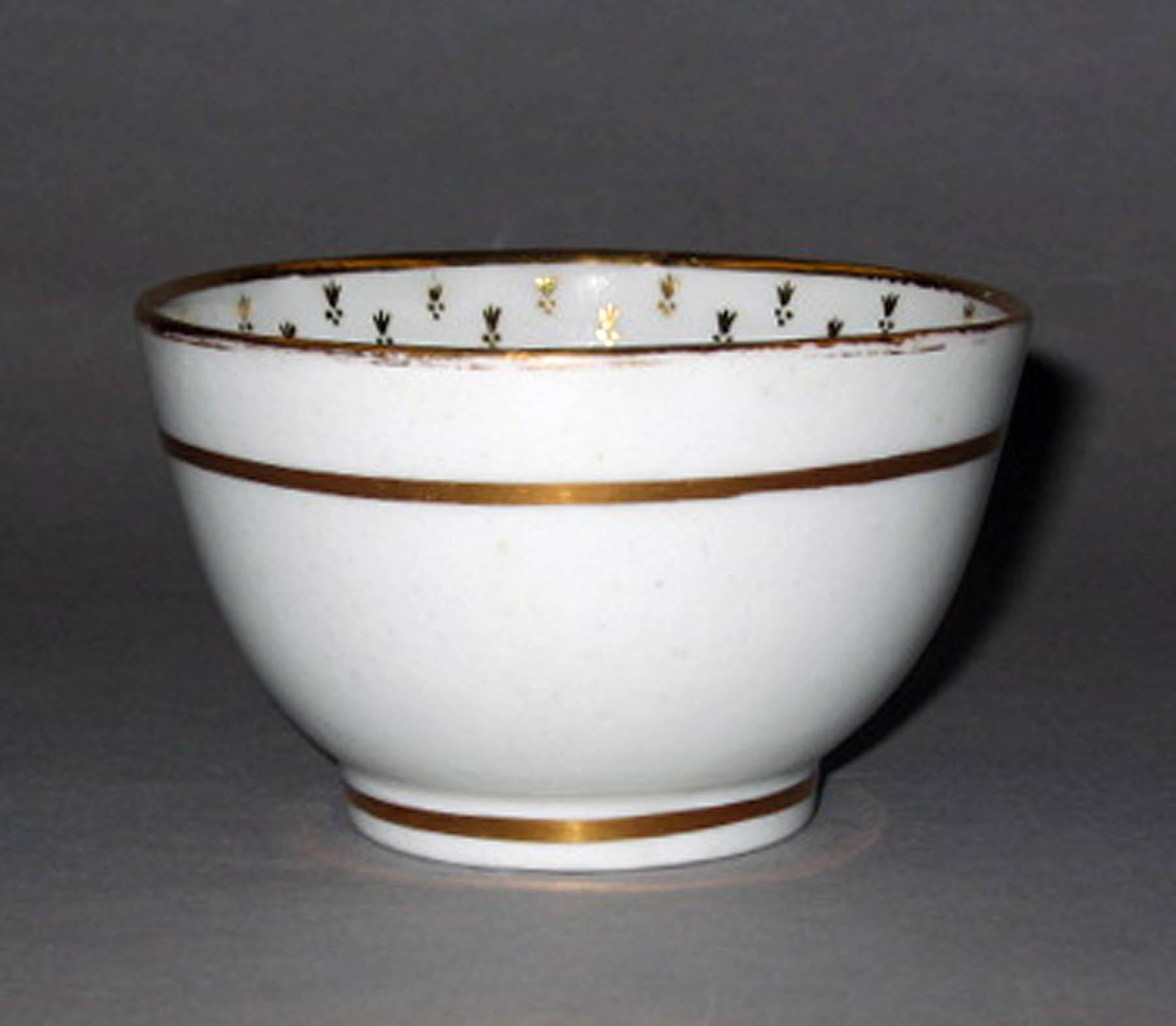 2003.0011.010 New Hall porcelain teabowl