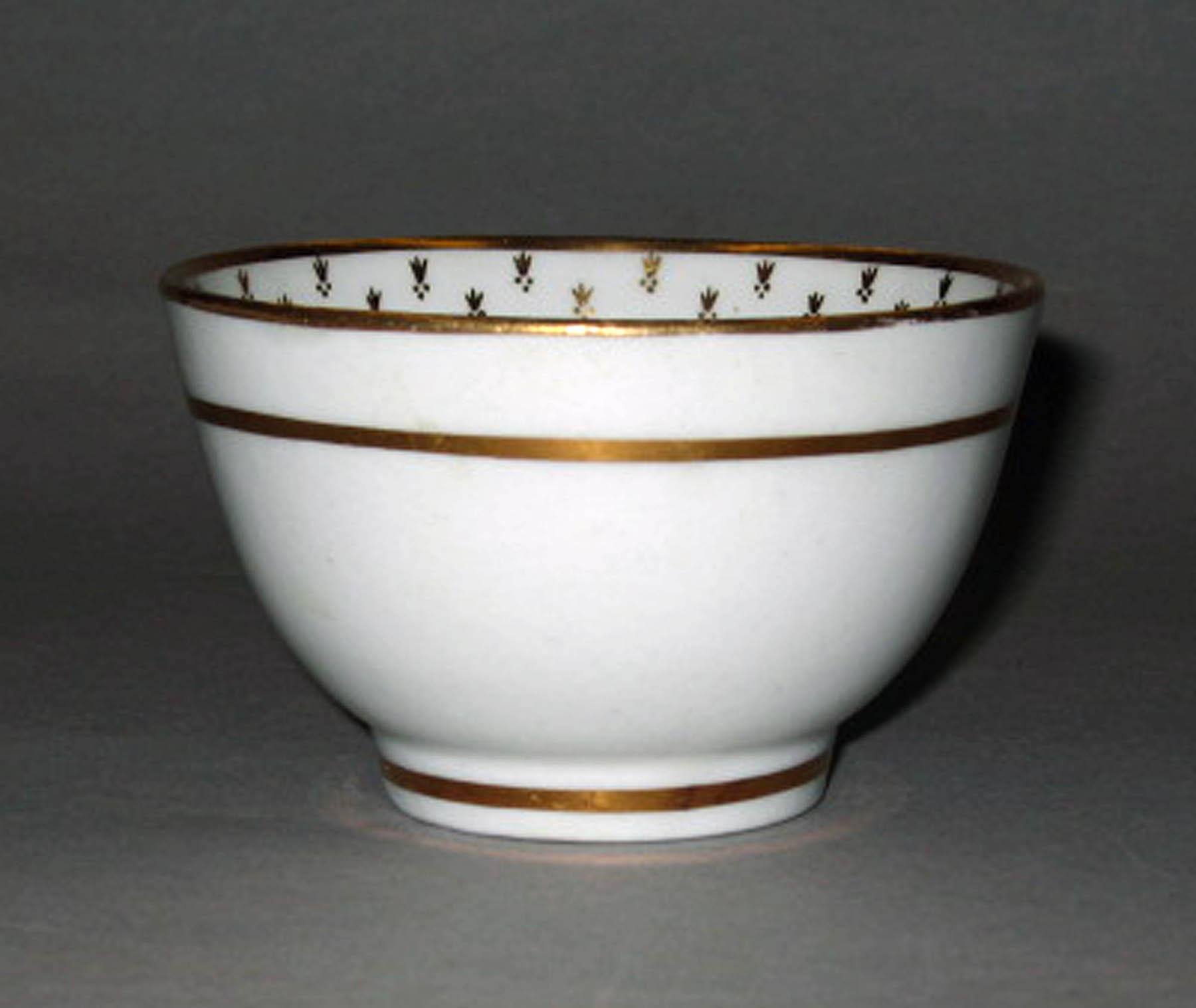 2003.0011.011 New Hall porcelain teabowl