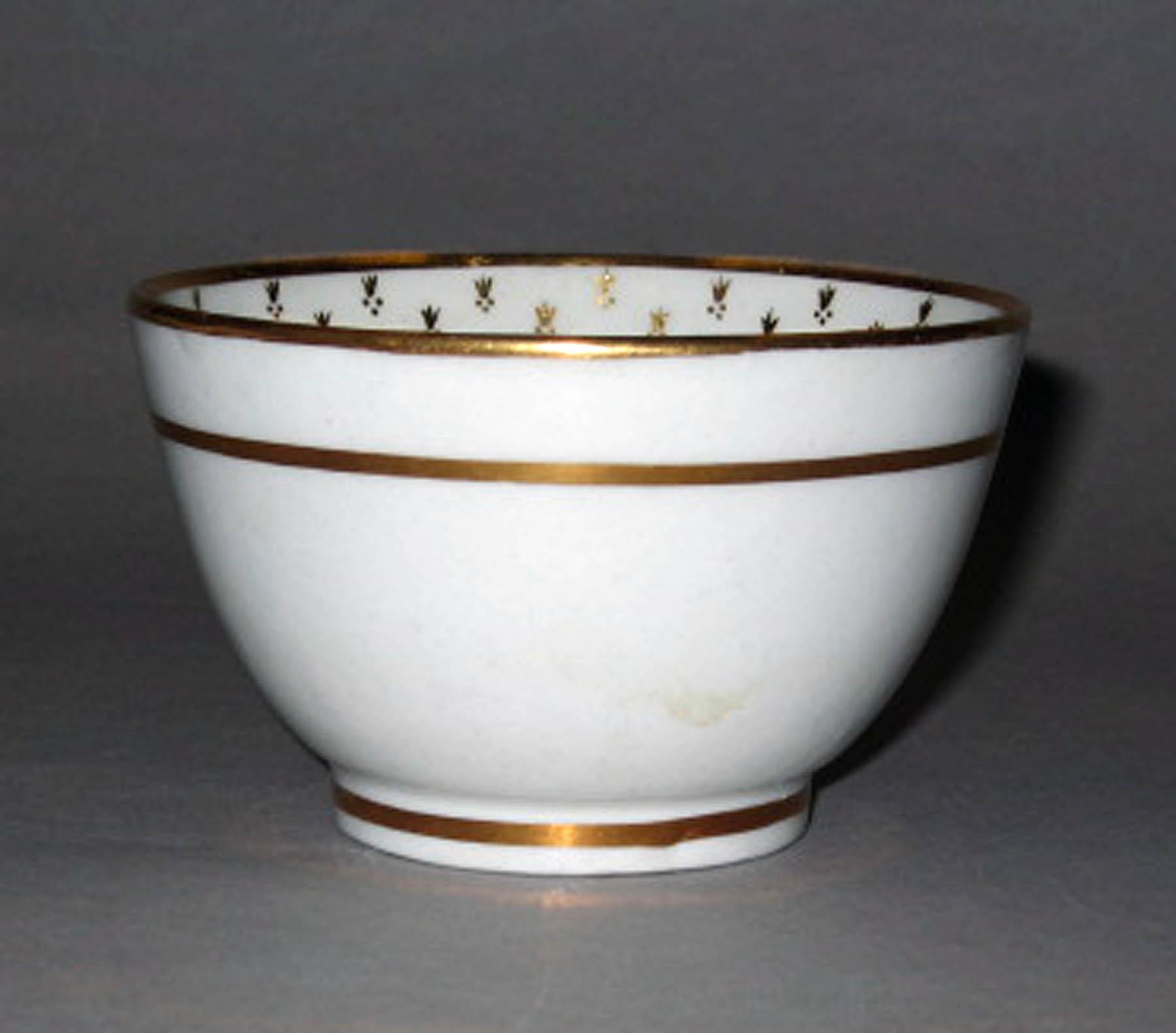 2003.0011.013 New Hall porcelain teabowl