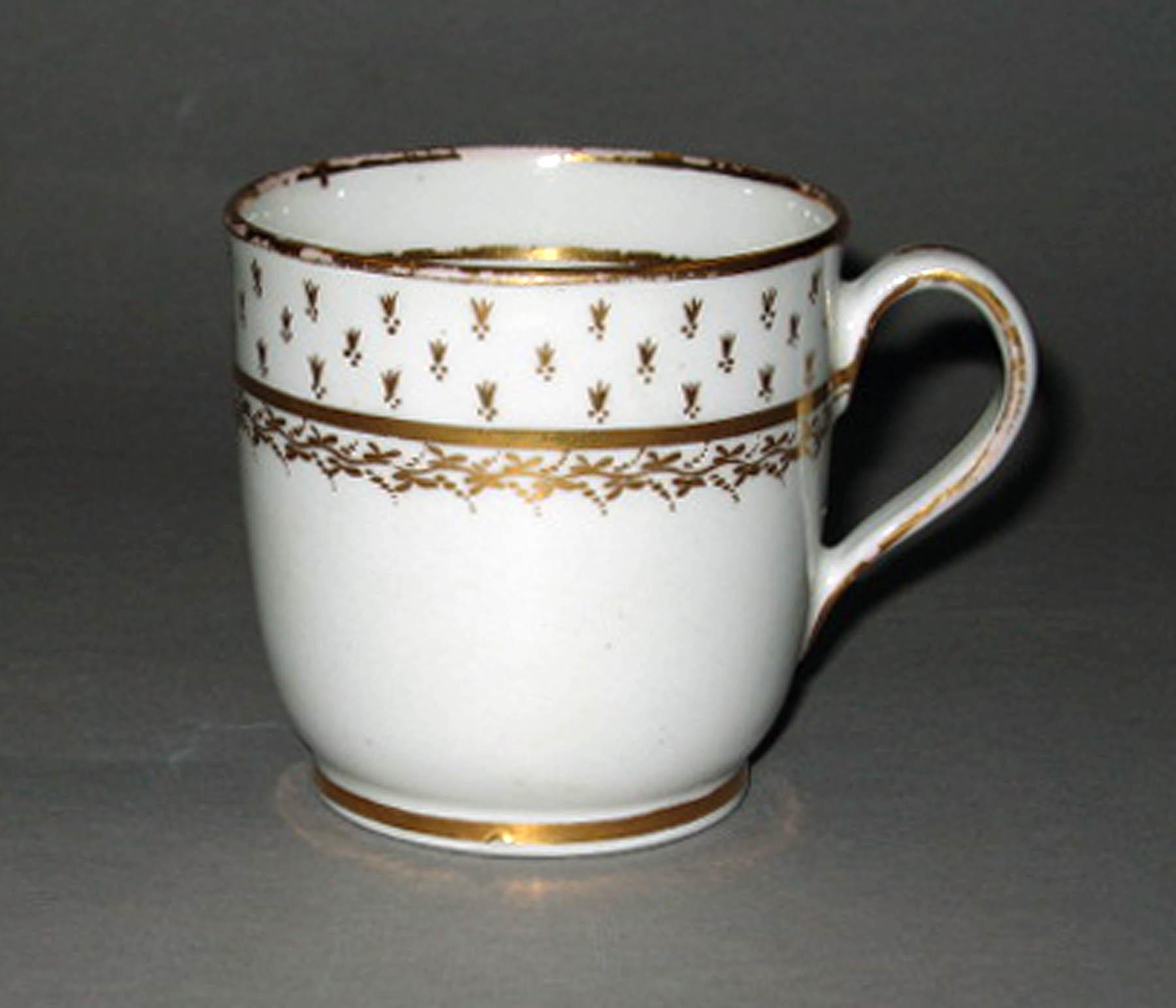 2003.0011.017 New Hall porcelain teacup