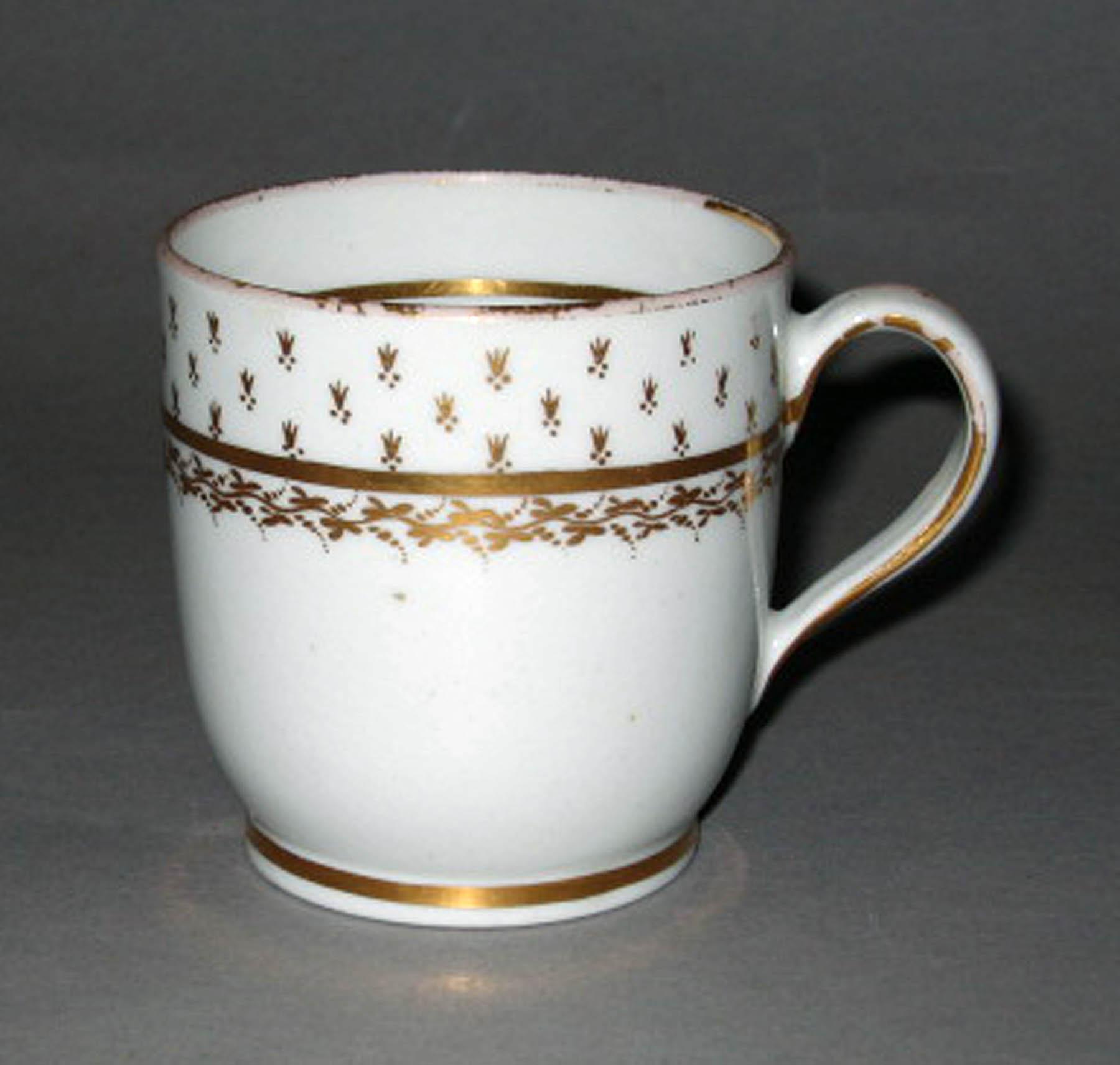 2003.0011.020 New Hall porcelain teacup