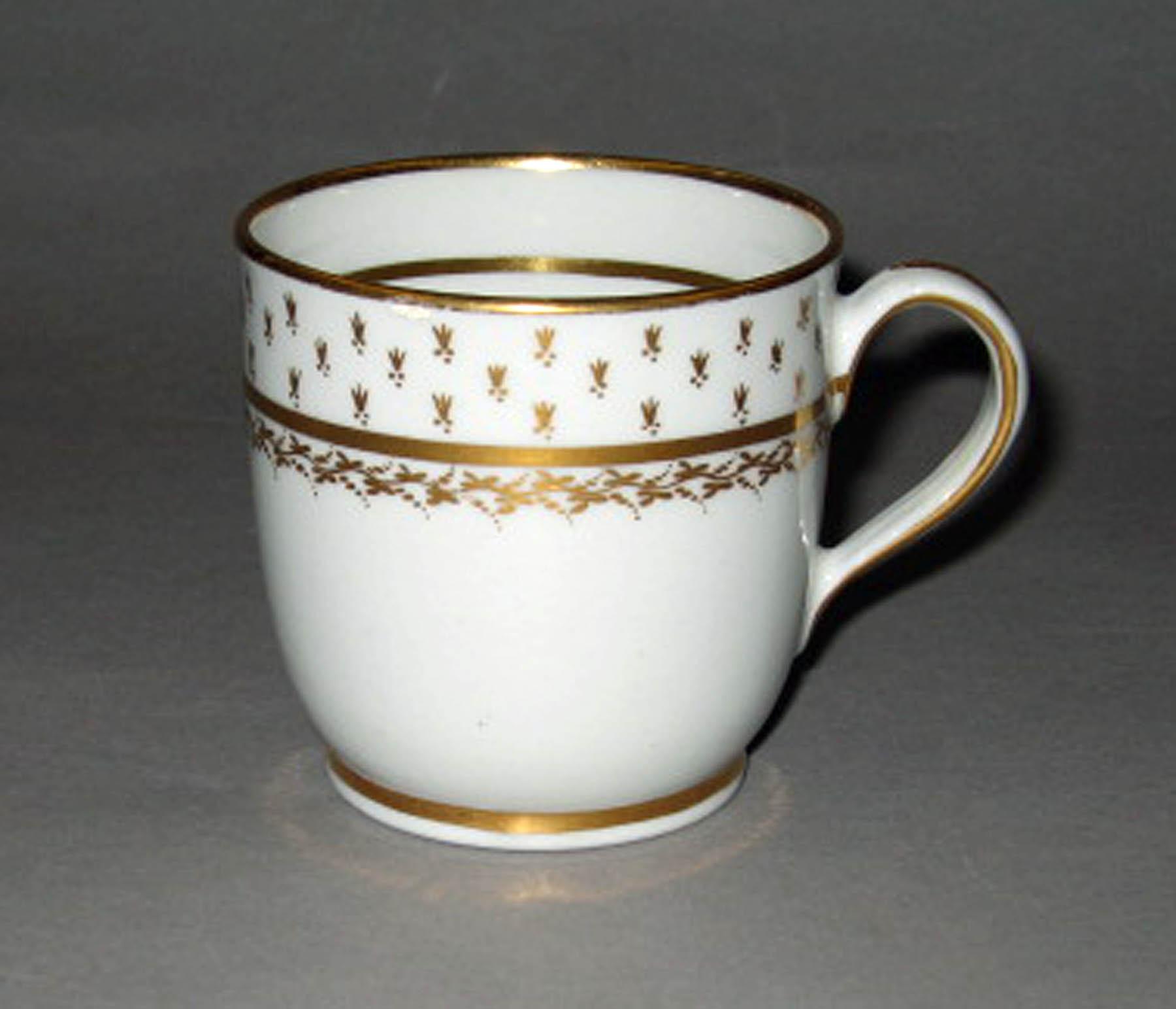 2003.0011.021 New Hall porcelain teacup