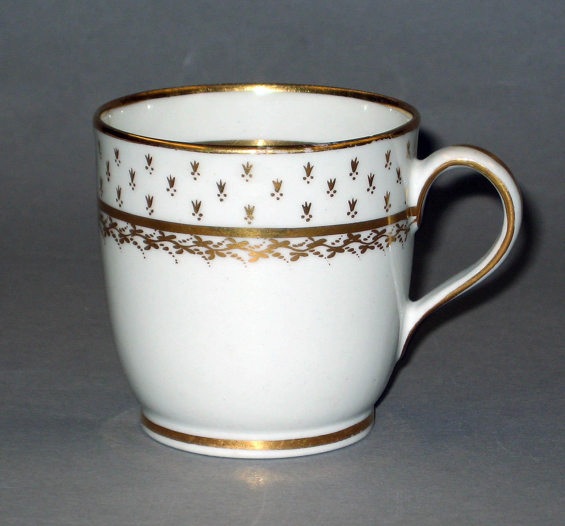 2003.0011.028 New Hall porcelain teacup