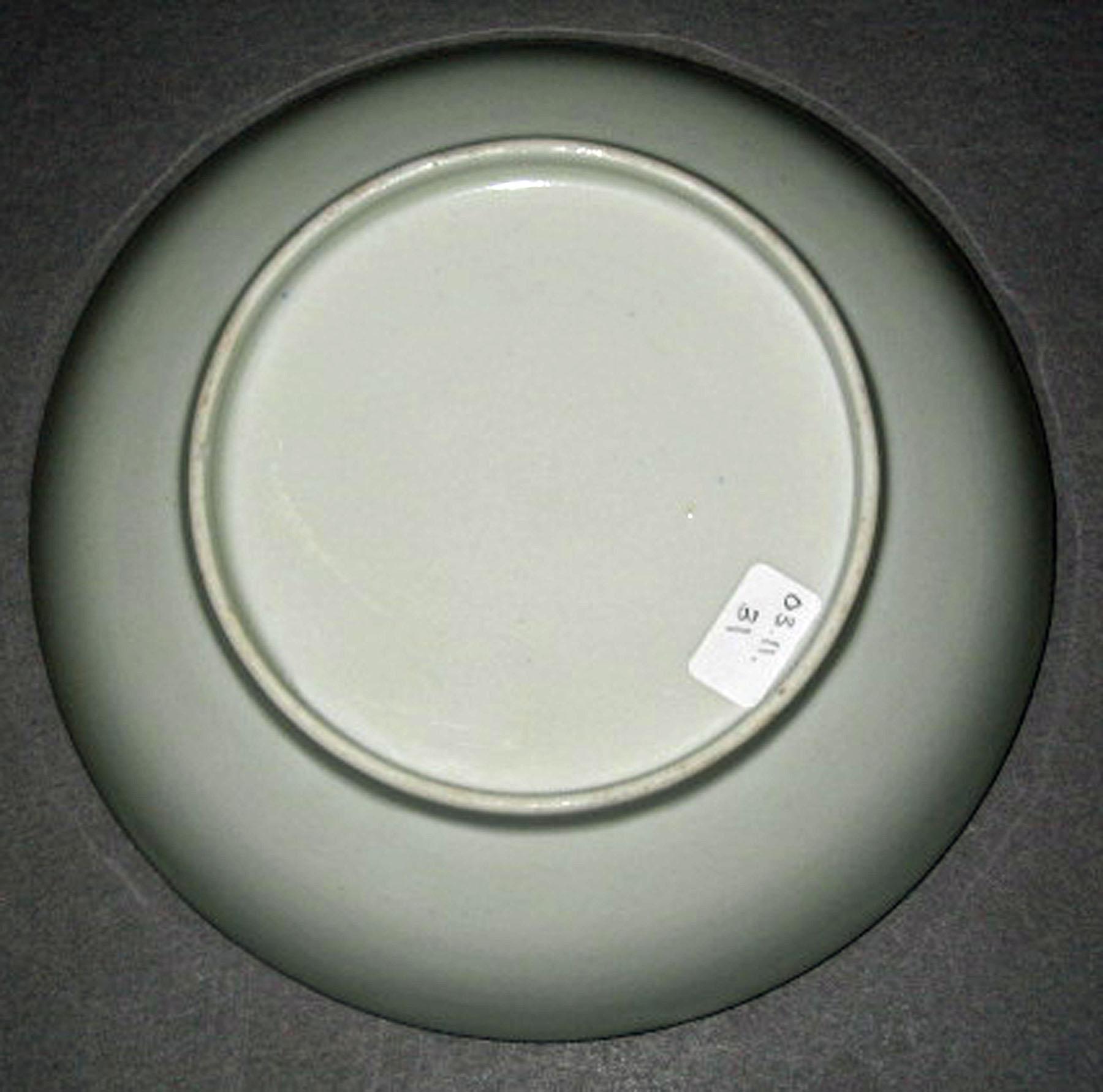 2003.0011.031 New Hall porcelain saucer (underside)