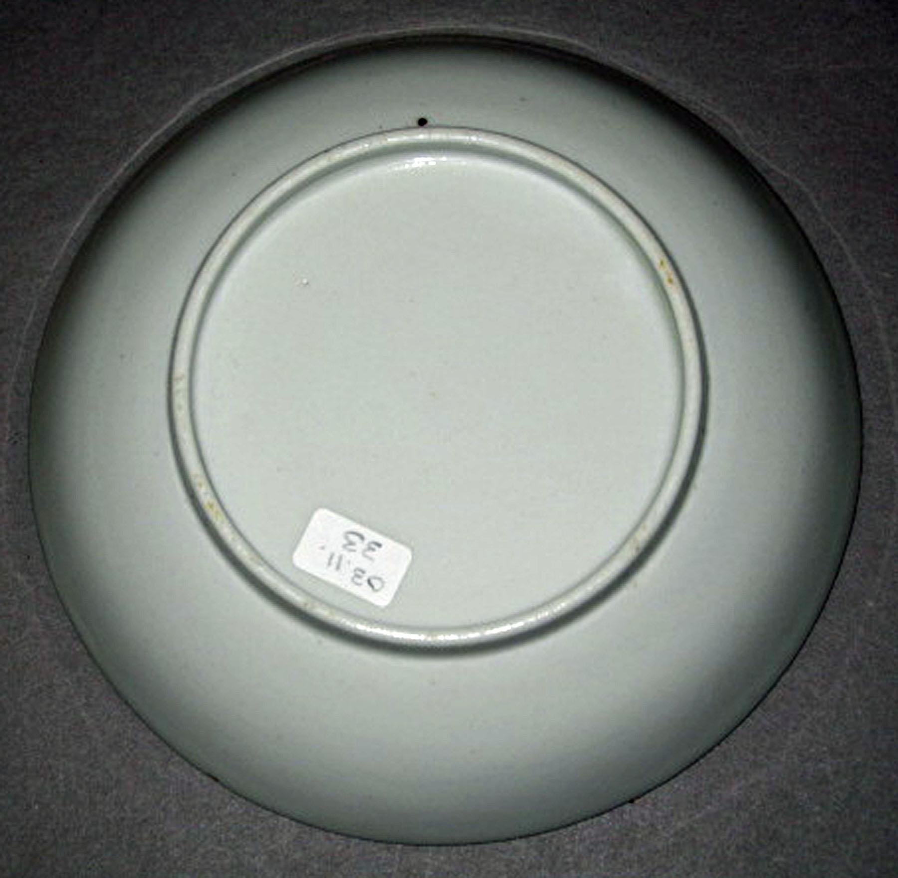 2003.0011.033 New Hall porcelain saucer (underside)