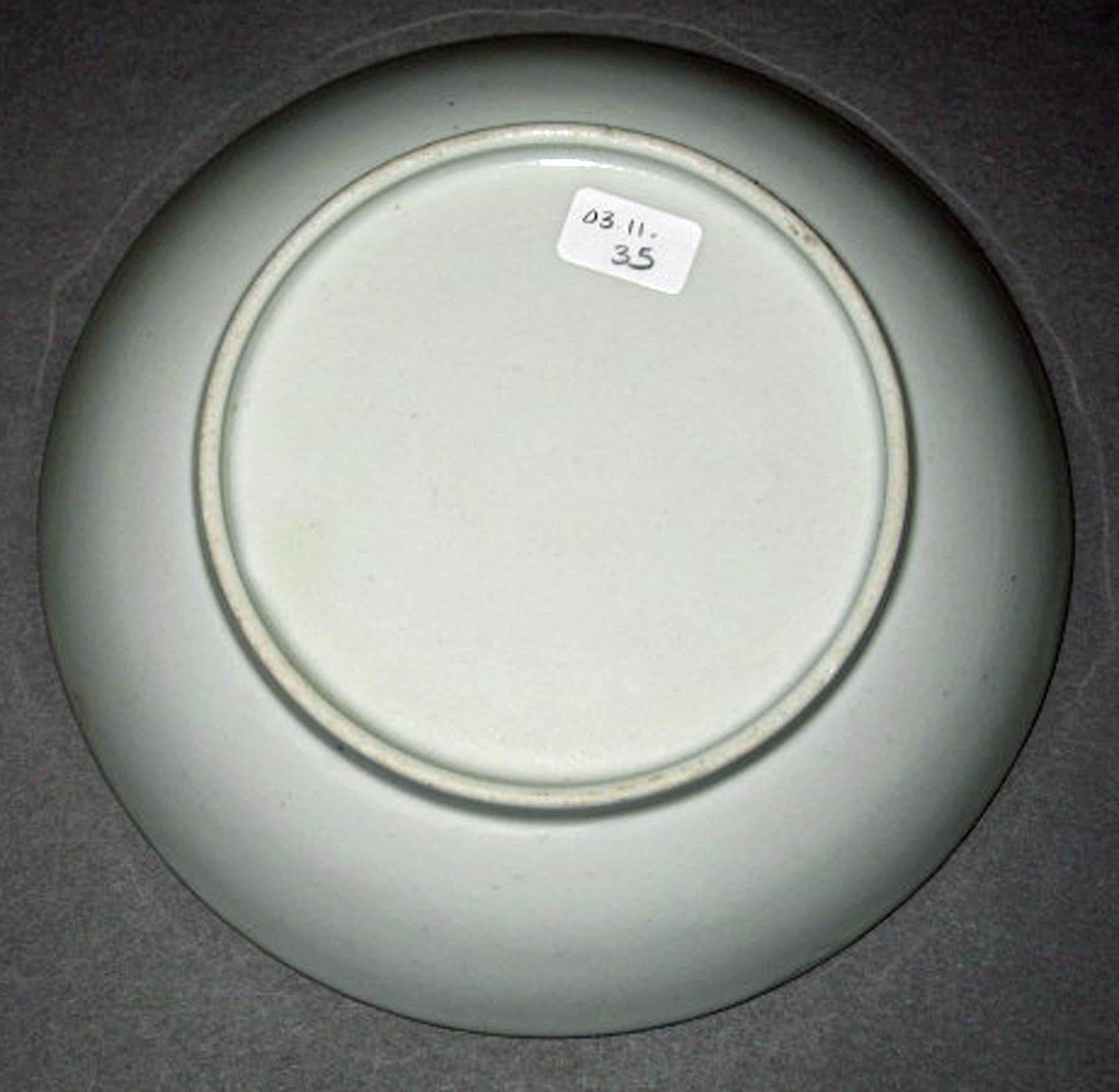 2003.0011.035 New Hall porcelain saucer (underside)