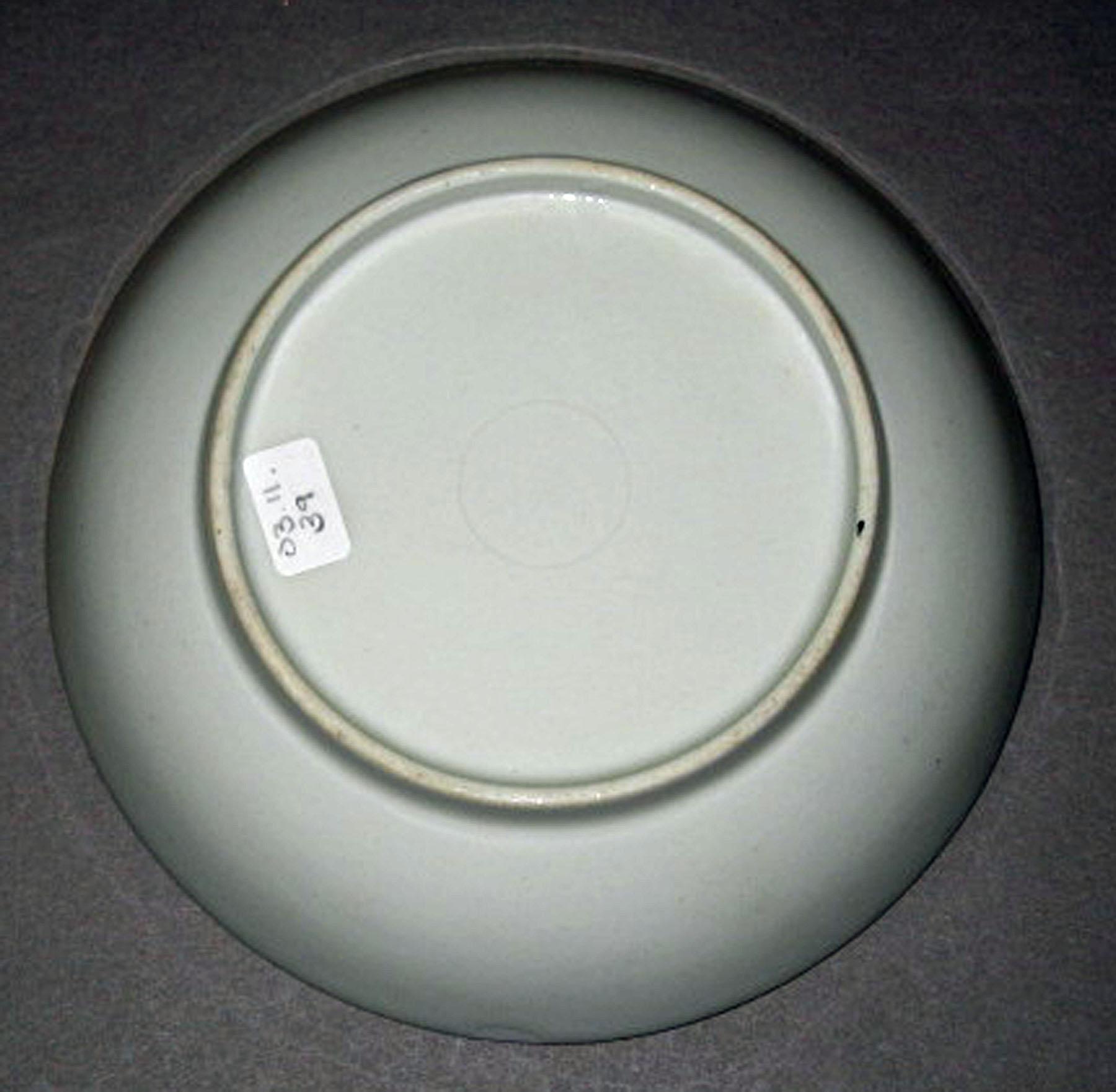 2003.0011.039 New Hall porcelain saucer (underside)
