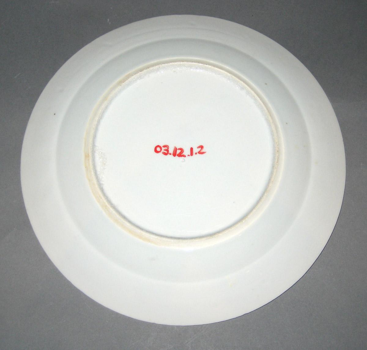 2003.0012.001.002 Porcelain plate, back