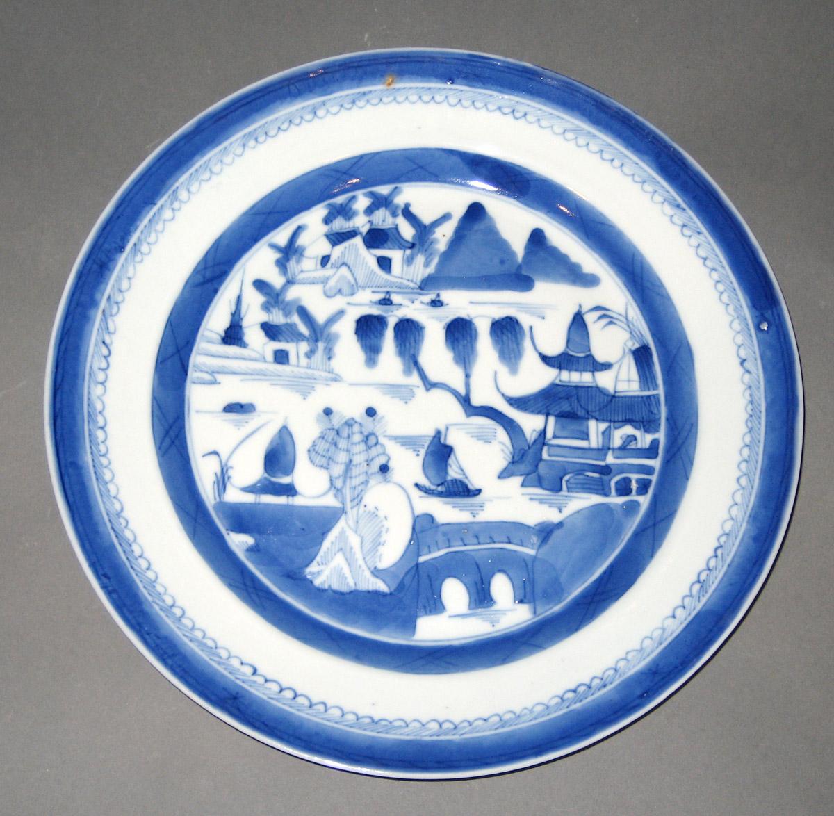 2003.0012.001.003 Porcelain plate